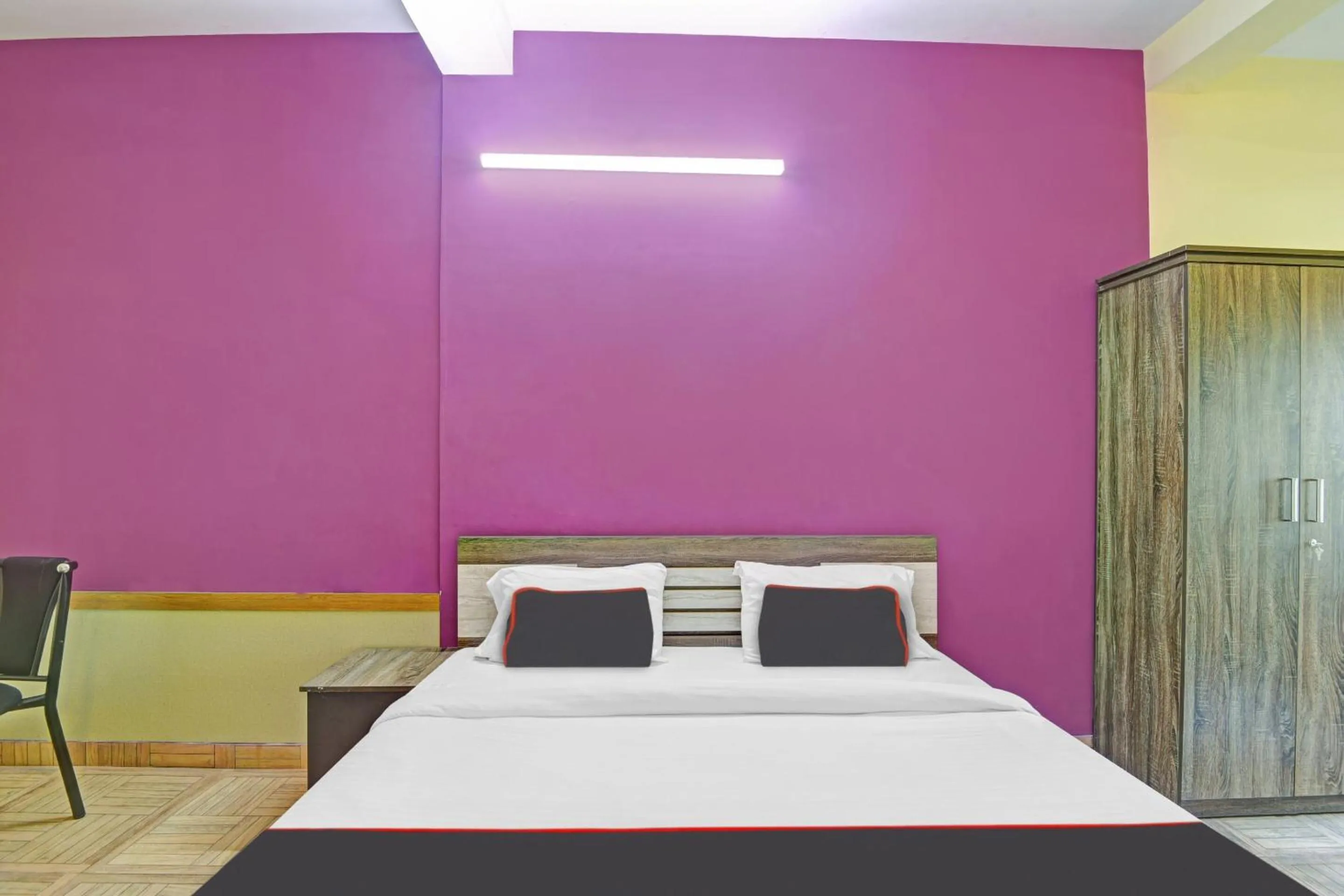 Bedroom, Bed in Collection O EXPRESS SUITES