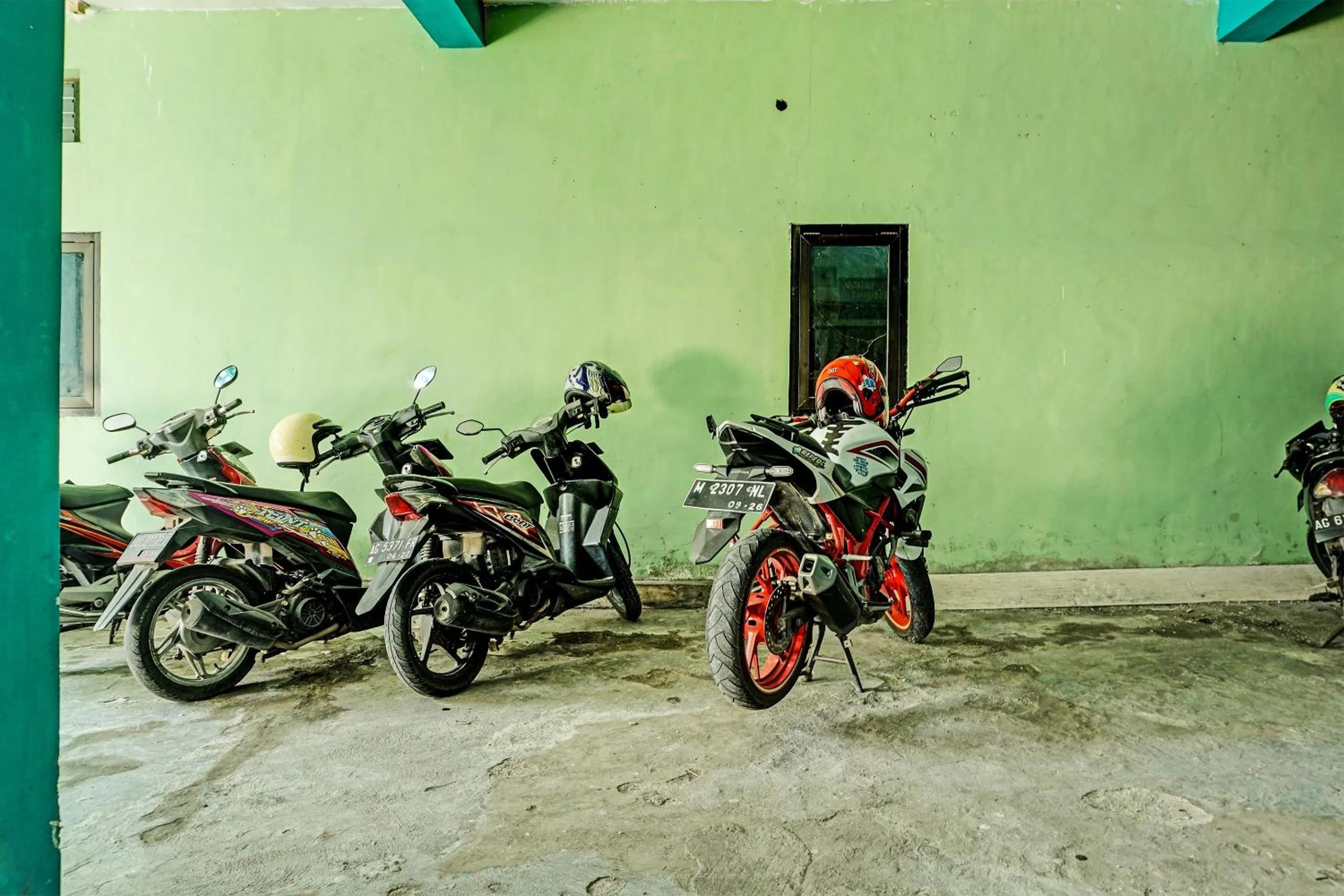 Lobby or reception in Hotel O Dhaha Penginapan House Syariah