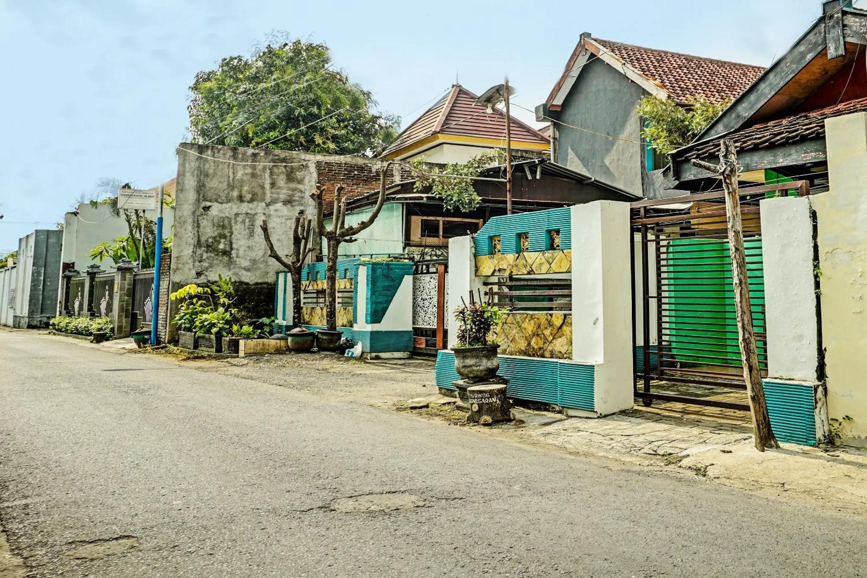 Facade/entrance in Hotel O Dhaha Penginapan House Syariah