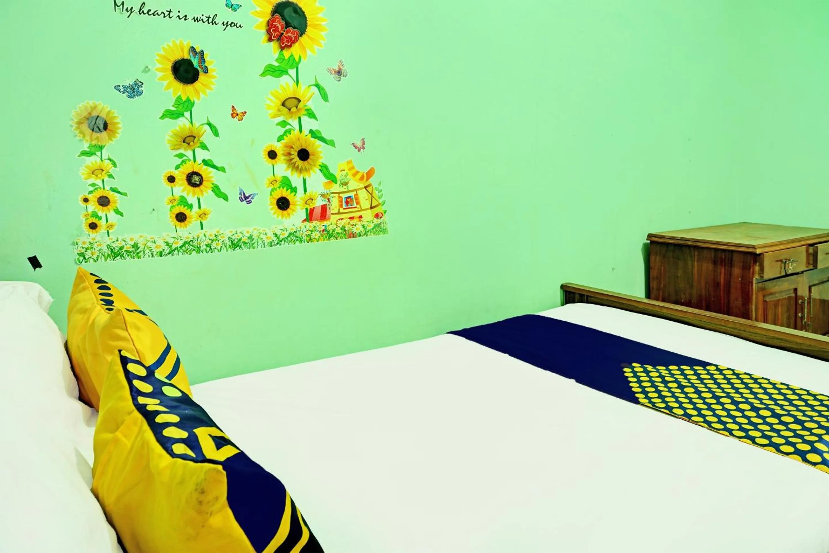 Bedroom, Bed in Hotel O Dhaha Penginapan House Syariah