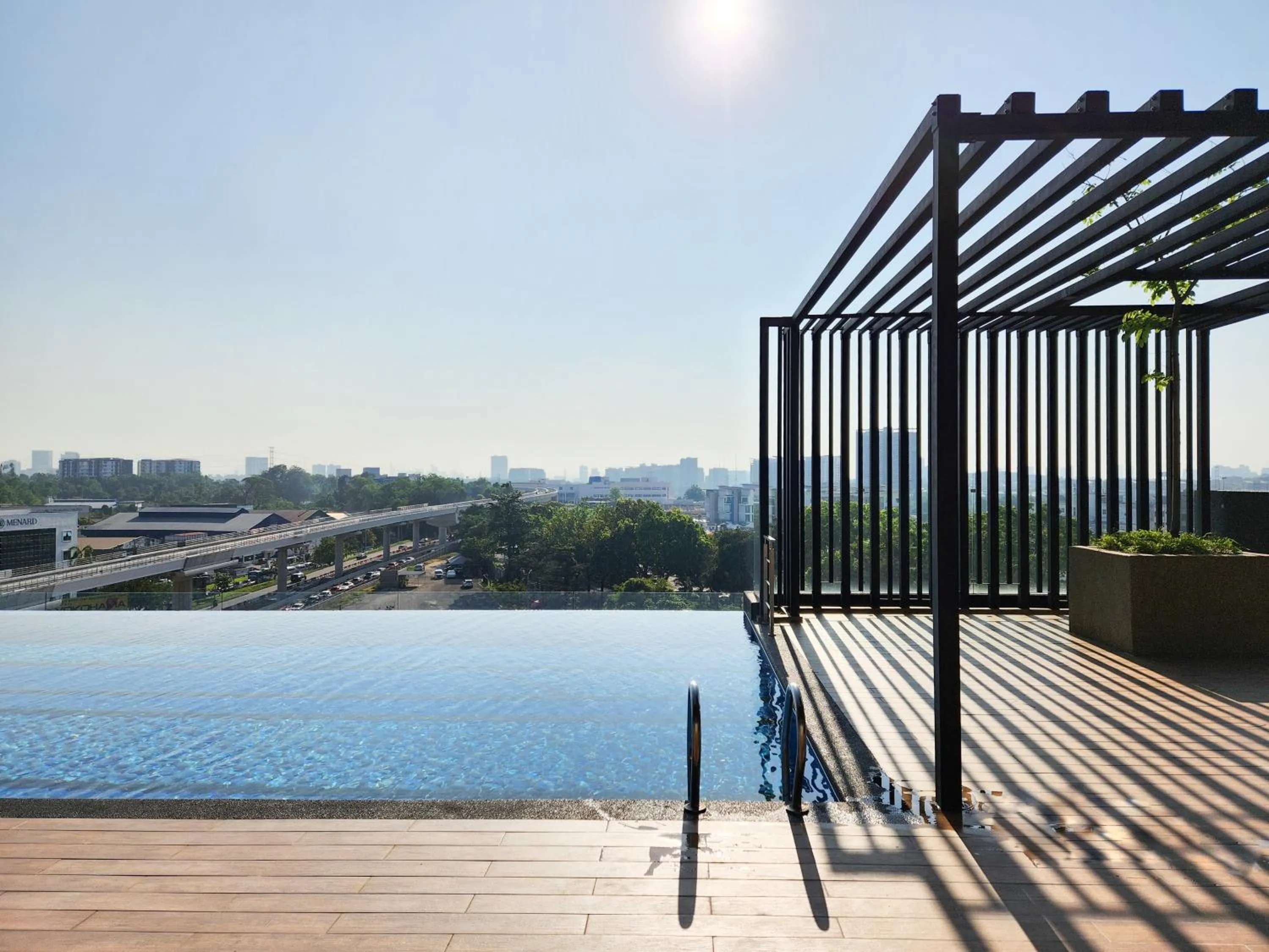 Swimming pool in FOX Hotel Glenmarie Shah Alam