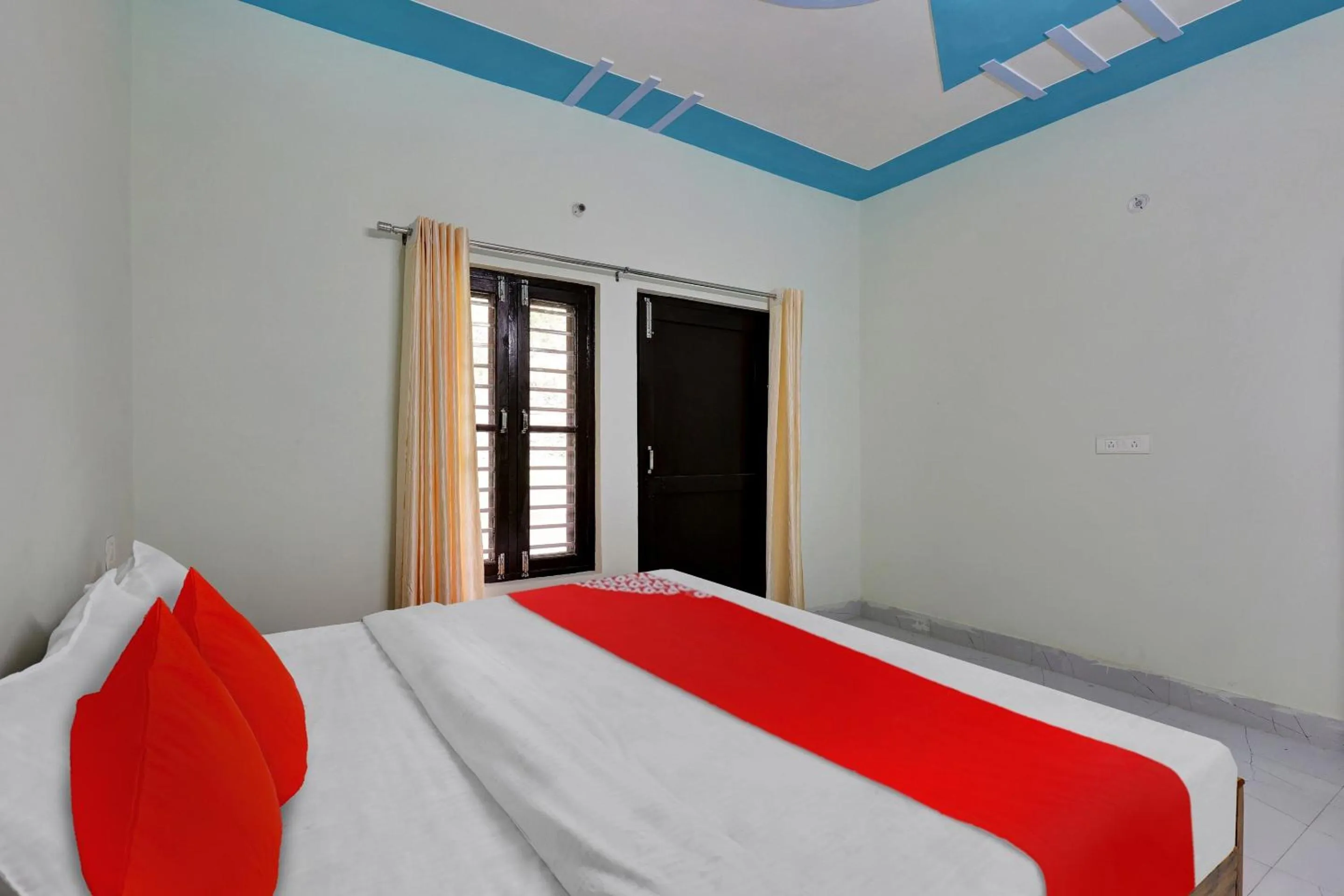 Bedroom, Bed in Hotel O by OYO MOUNTAIN