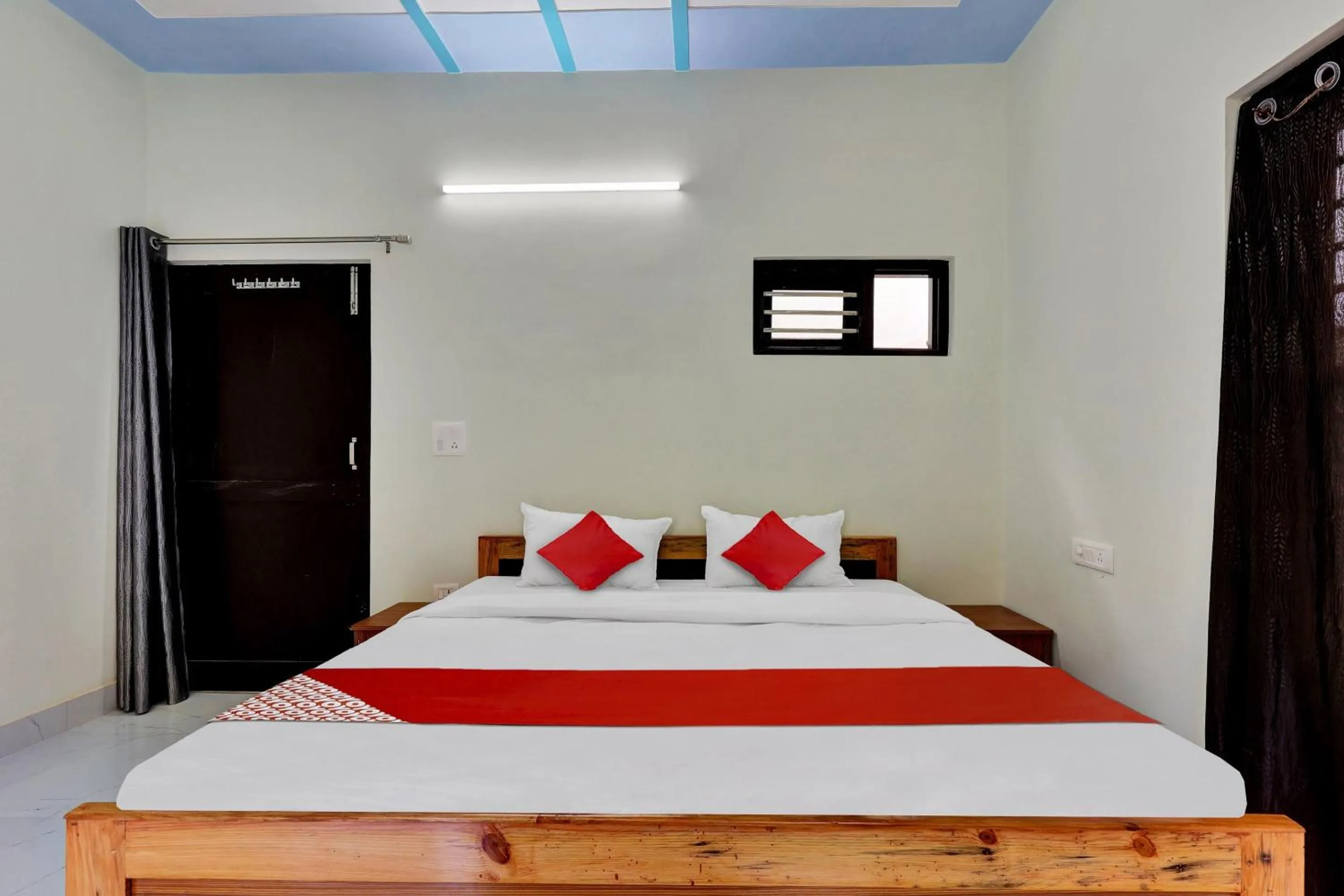 Lobby or reception, Bed in Hotel O by OYO MOUNTAIN