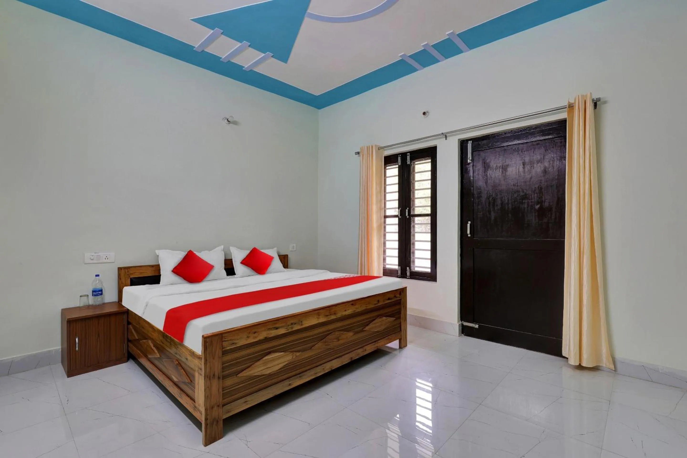 Bedroom, Bed in Hotel O by OYO MOUNTAIN
