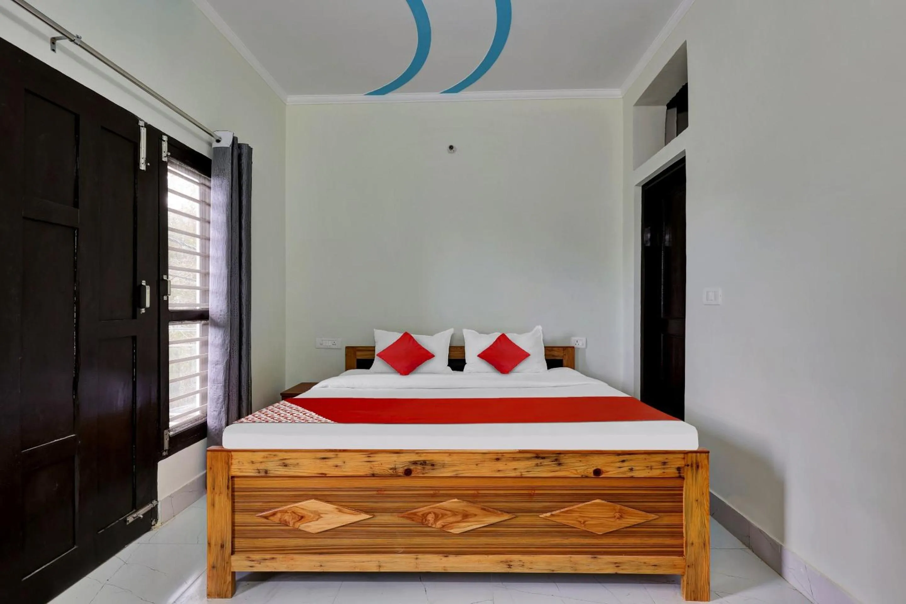 Bedroom, Bed in Hotel O by OYO MOUNTAIN