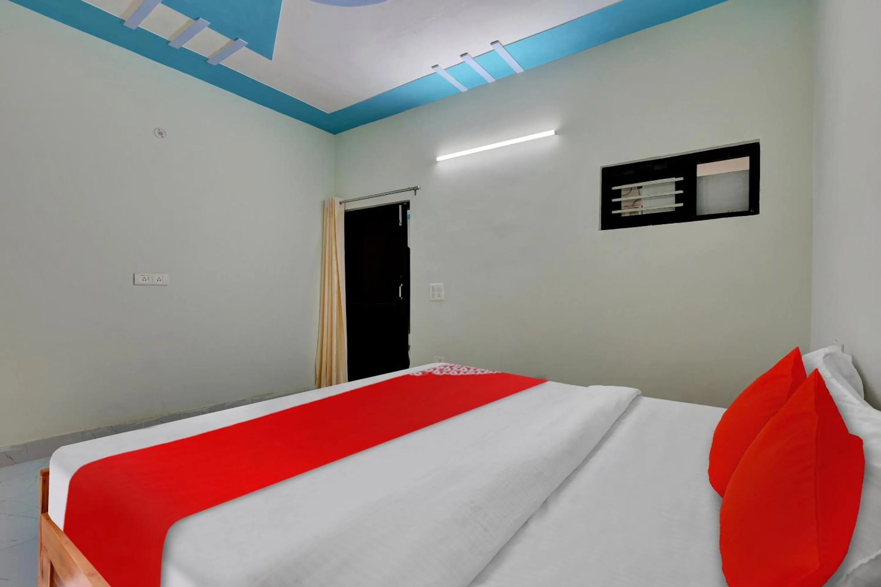 Bedroom, Bed in Hotel O by OYO MOUNTAIN