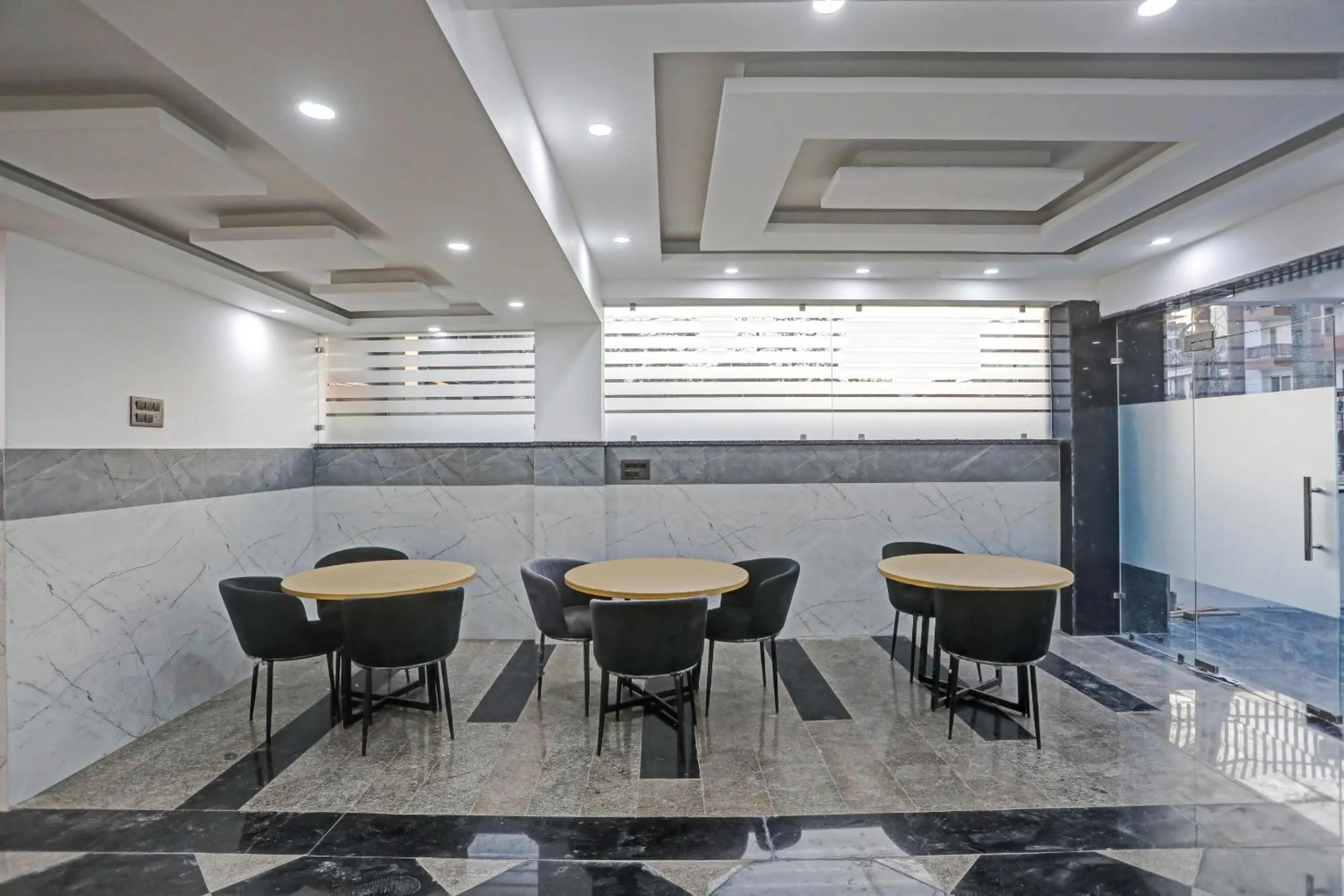 Dining area in Townhouse Xanthe - Boutique Hotel