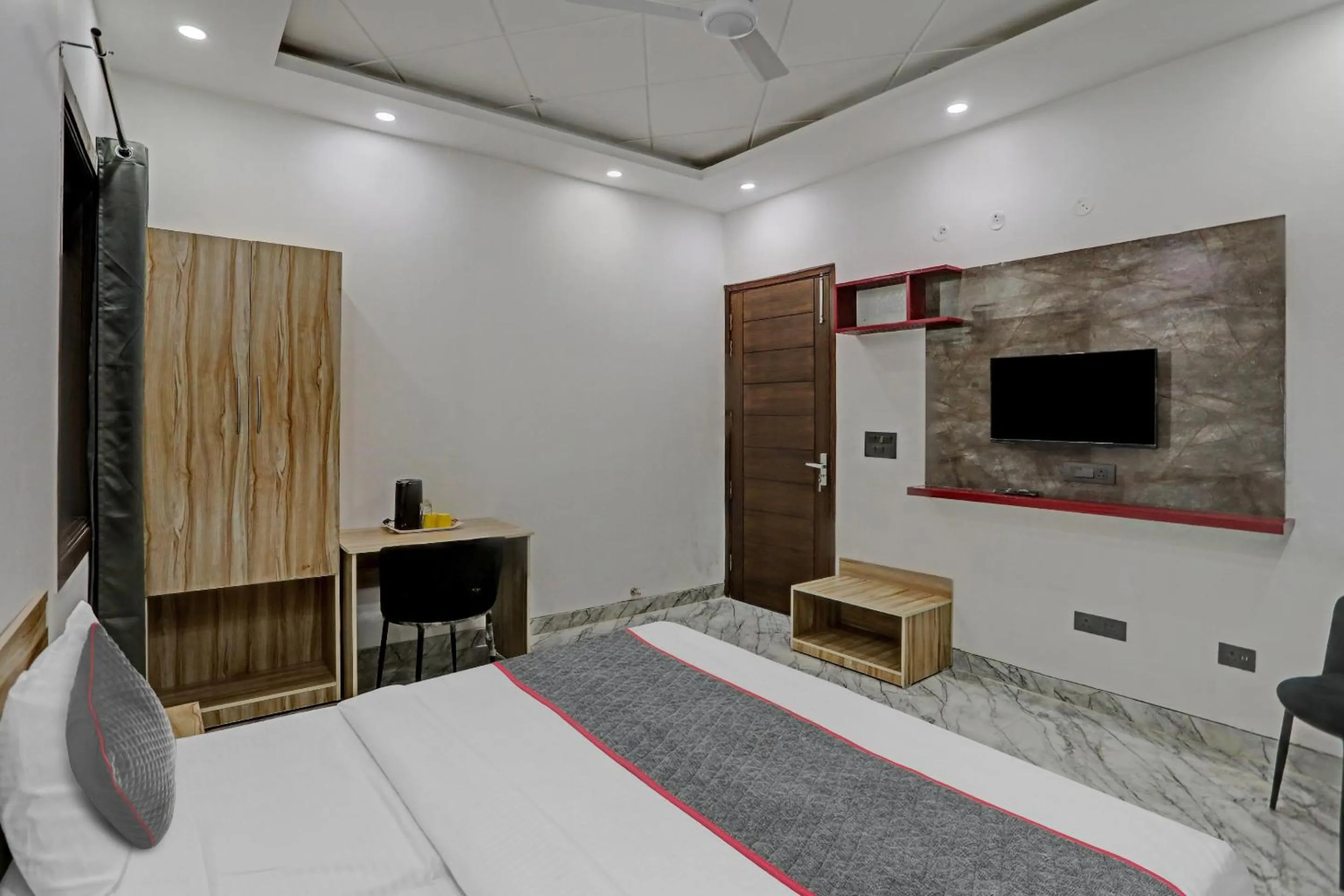 Bedroom, Bed in Townhouse Xanthe - Boutique Hotel