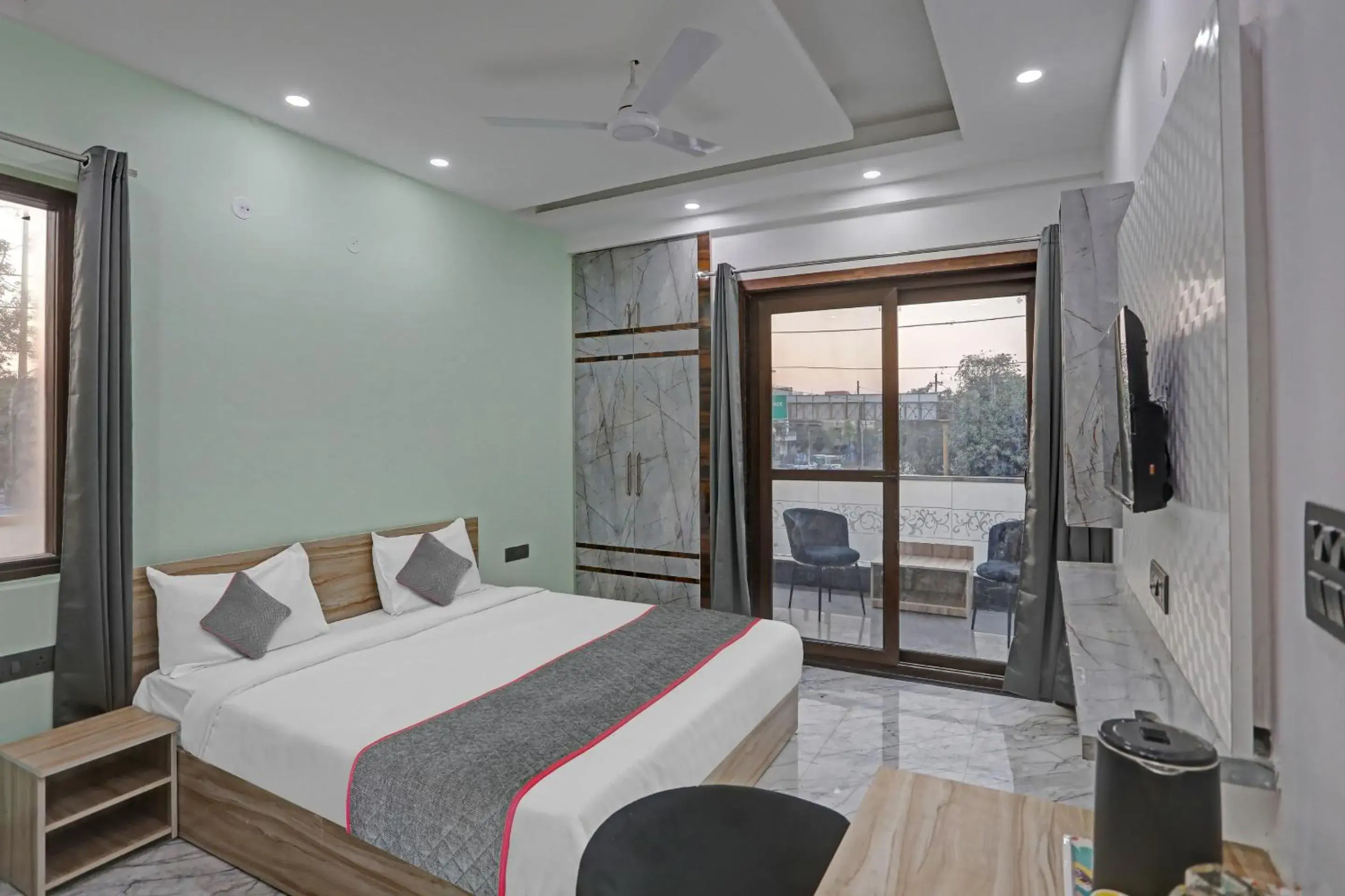 Classic Triple Room - single occupancy in Townhouse Xanthe - Boutique Hotel Classic Triple Room - single occupancy in Townhouse Xanthe - Boutique Hotel