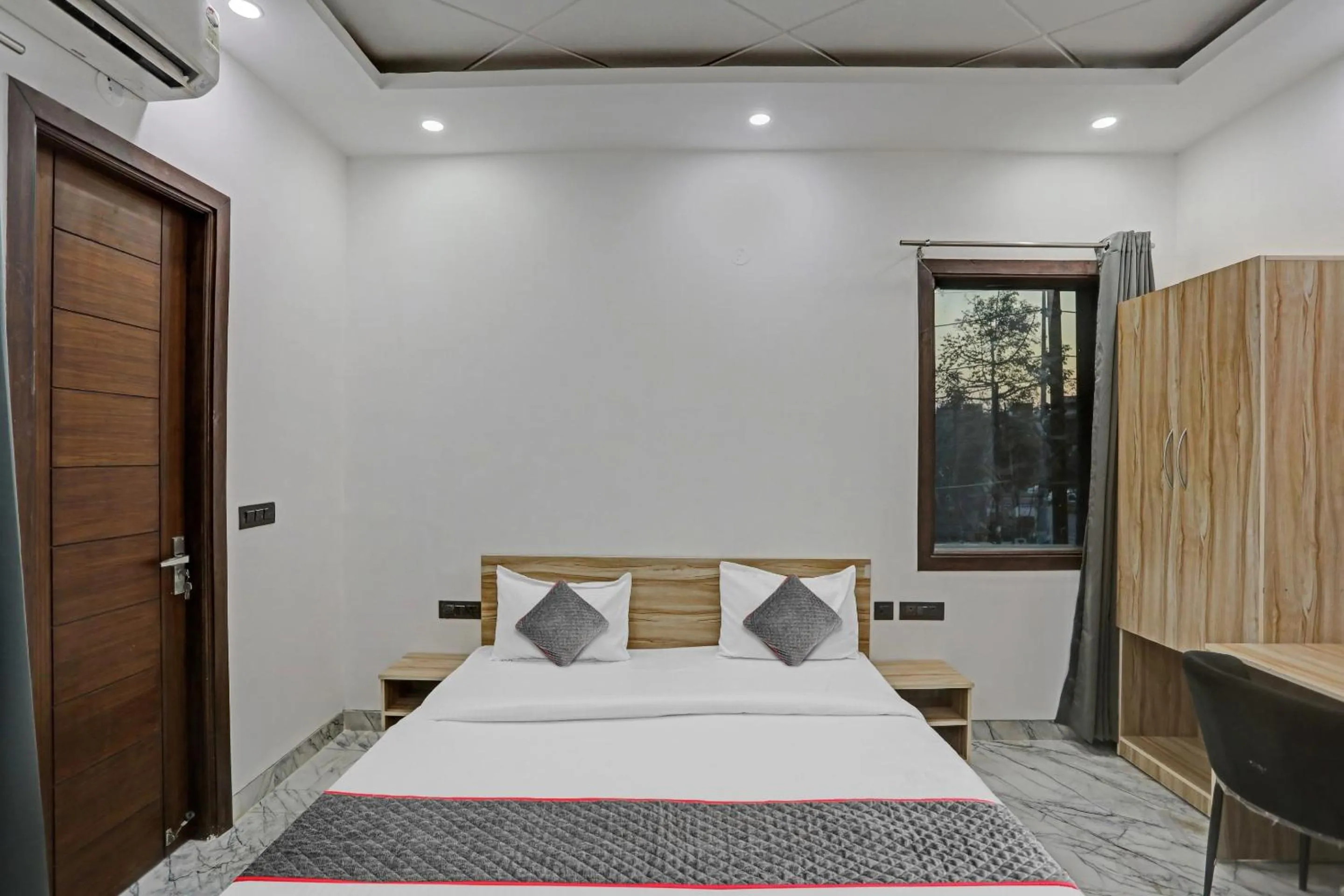 Bedroom, Bed in Townhouse Xanthe - Boutique Hotel