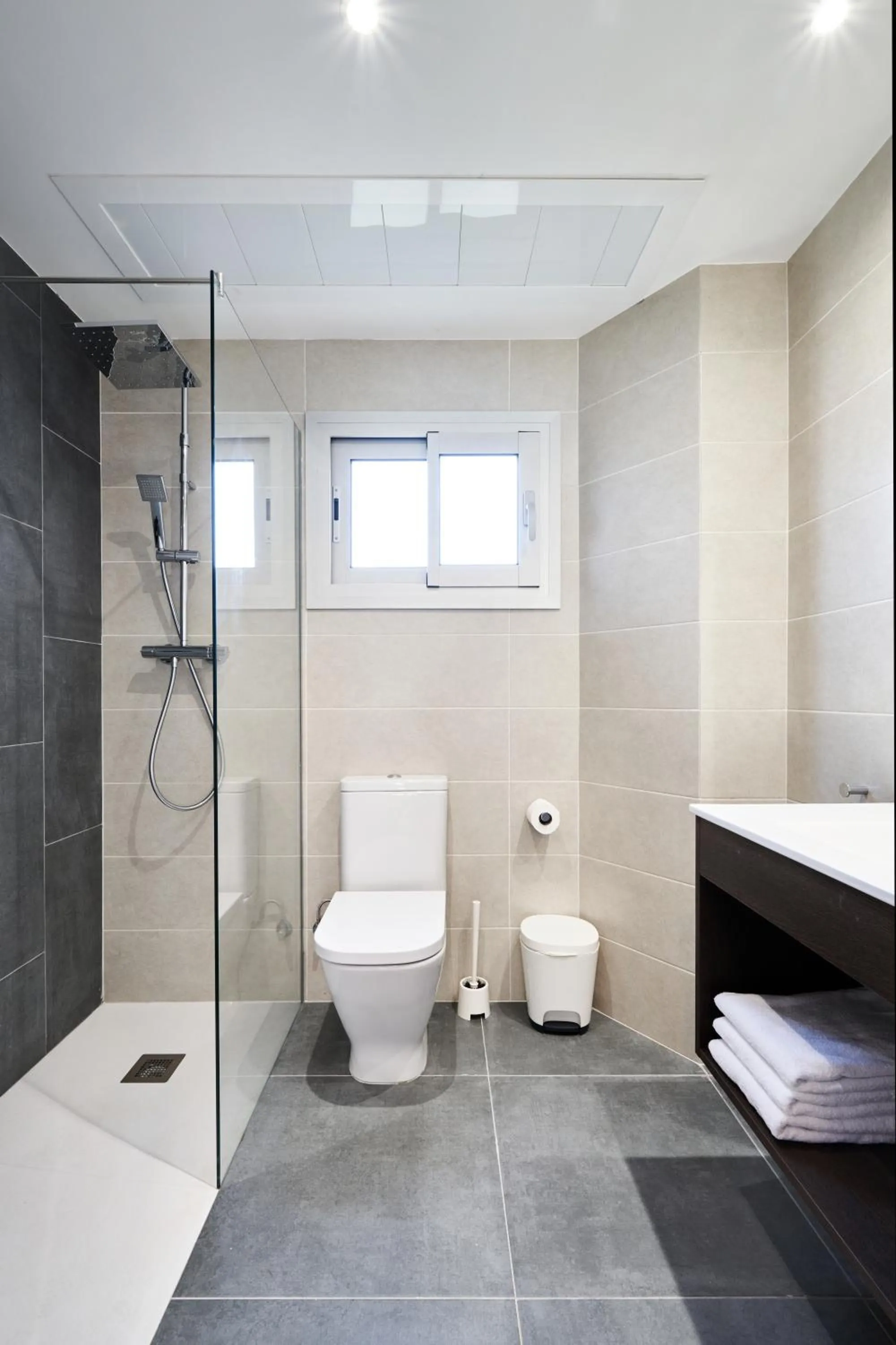 Shower in Aparthotel Augusta