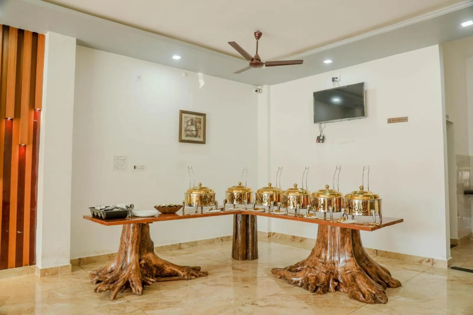 Restaurant/places to eat in KK Jungle View Resort