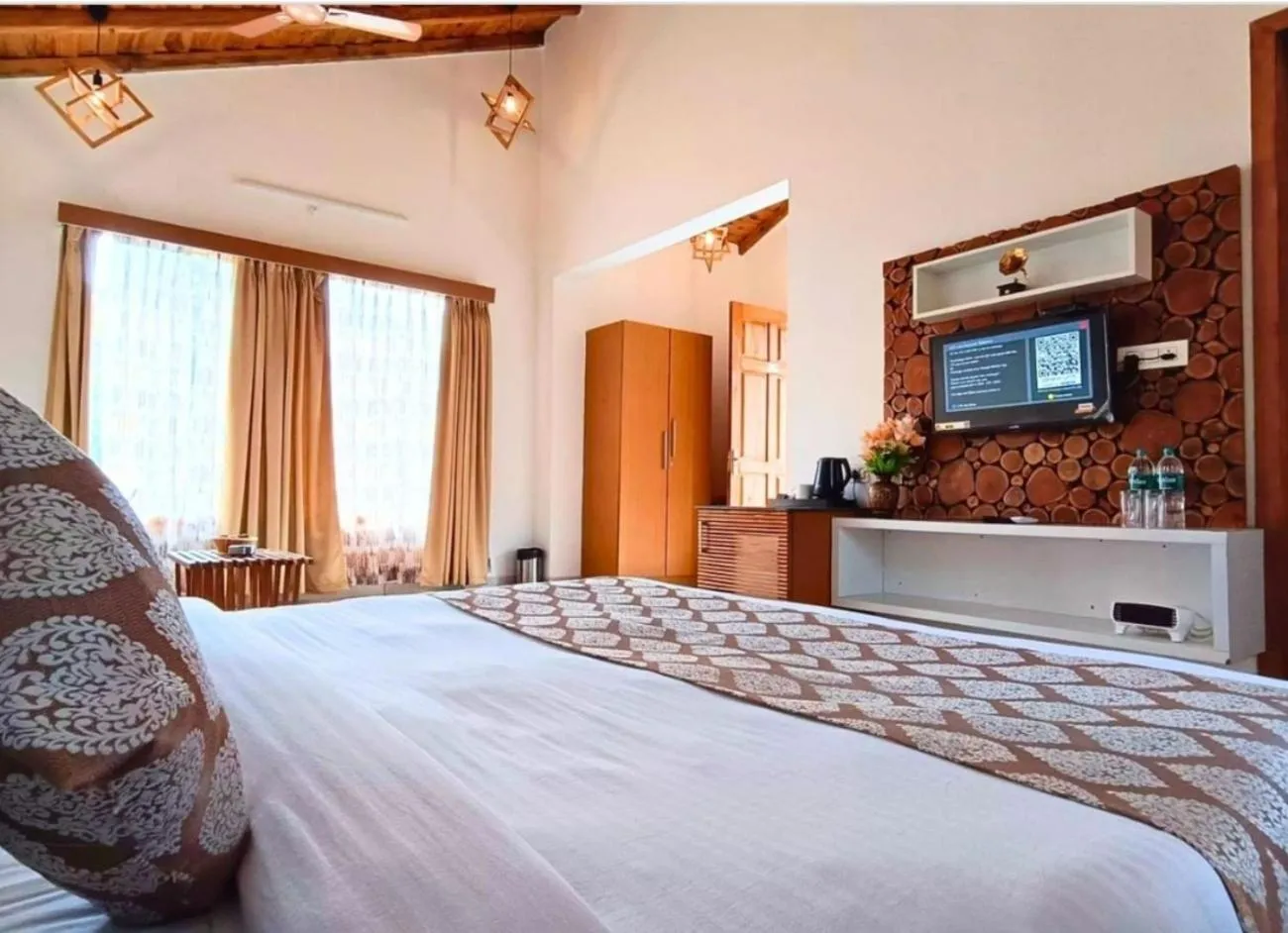 Bedroom, Bed in KK Jungle View Resort - Jim Corbett