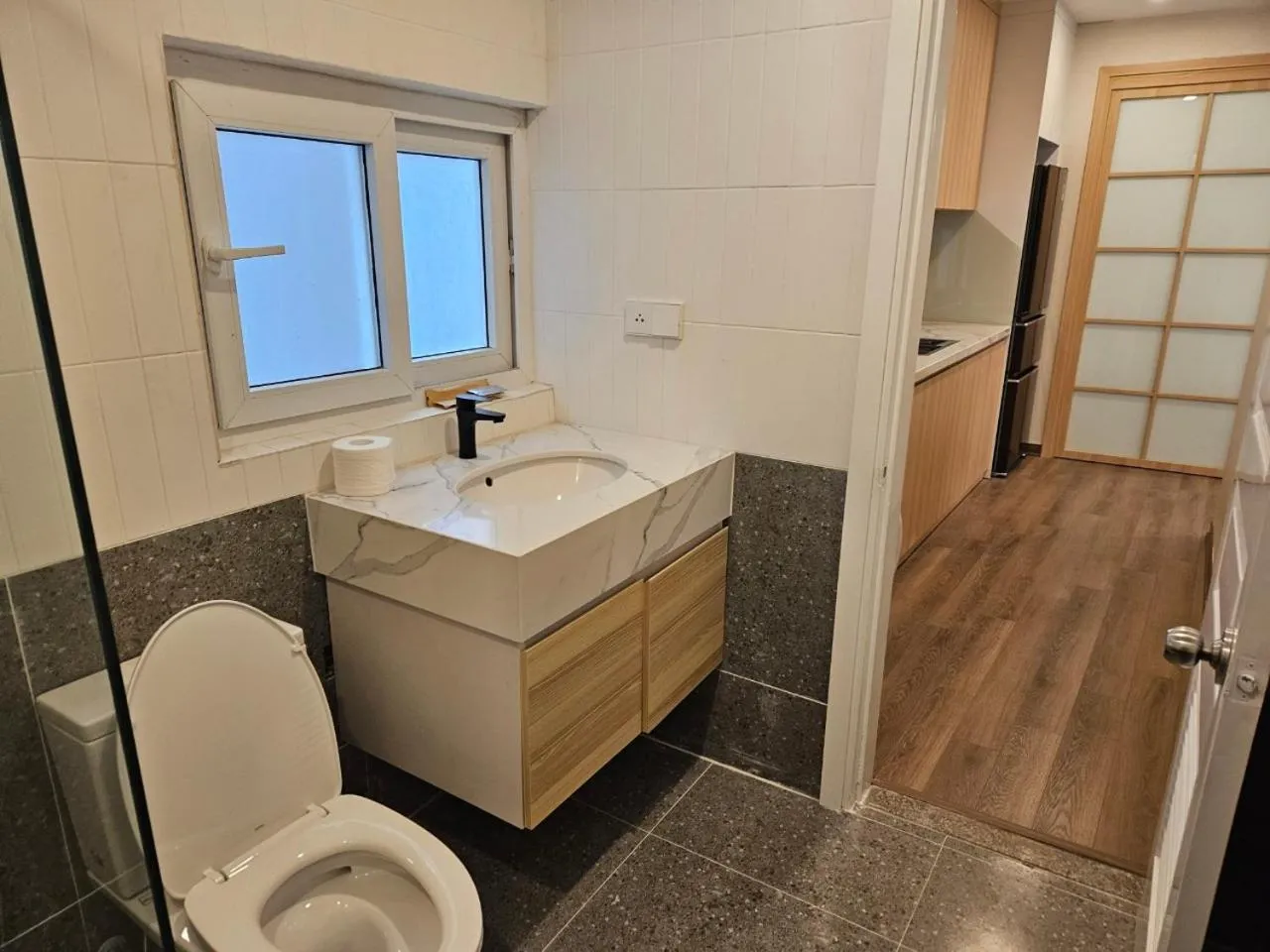 Toilet in Ruby Serviced Apartment Phan Ke Binh
