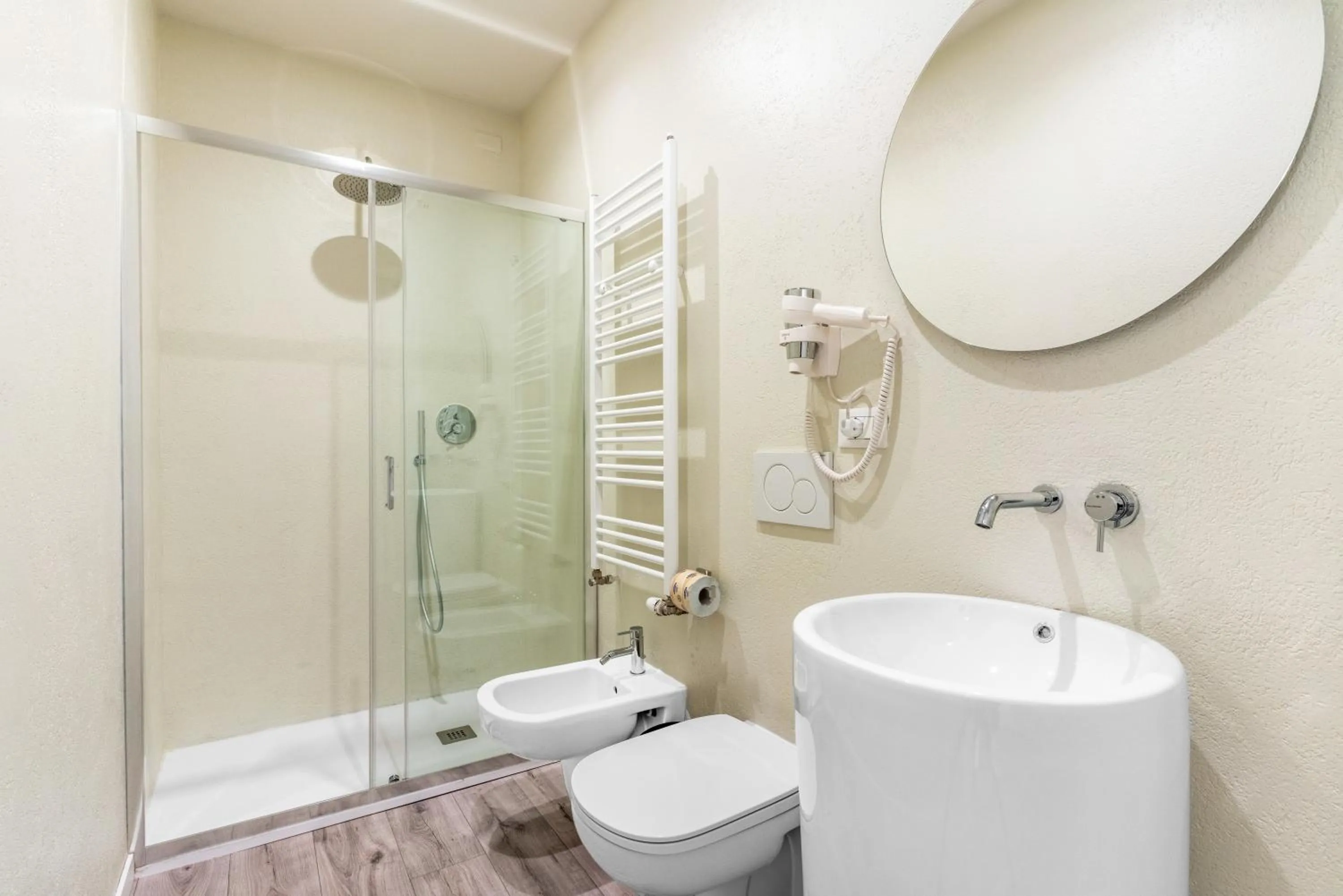 Shower in Meneghina Suites Foresteria Lombarda