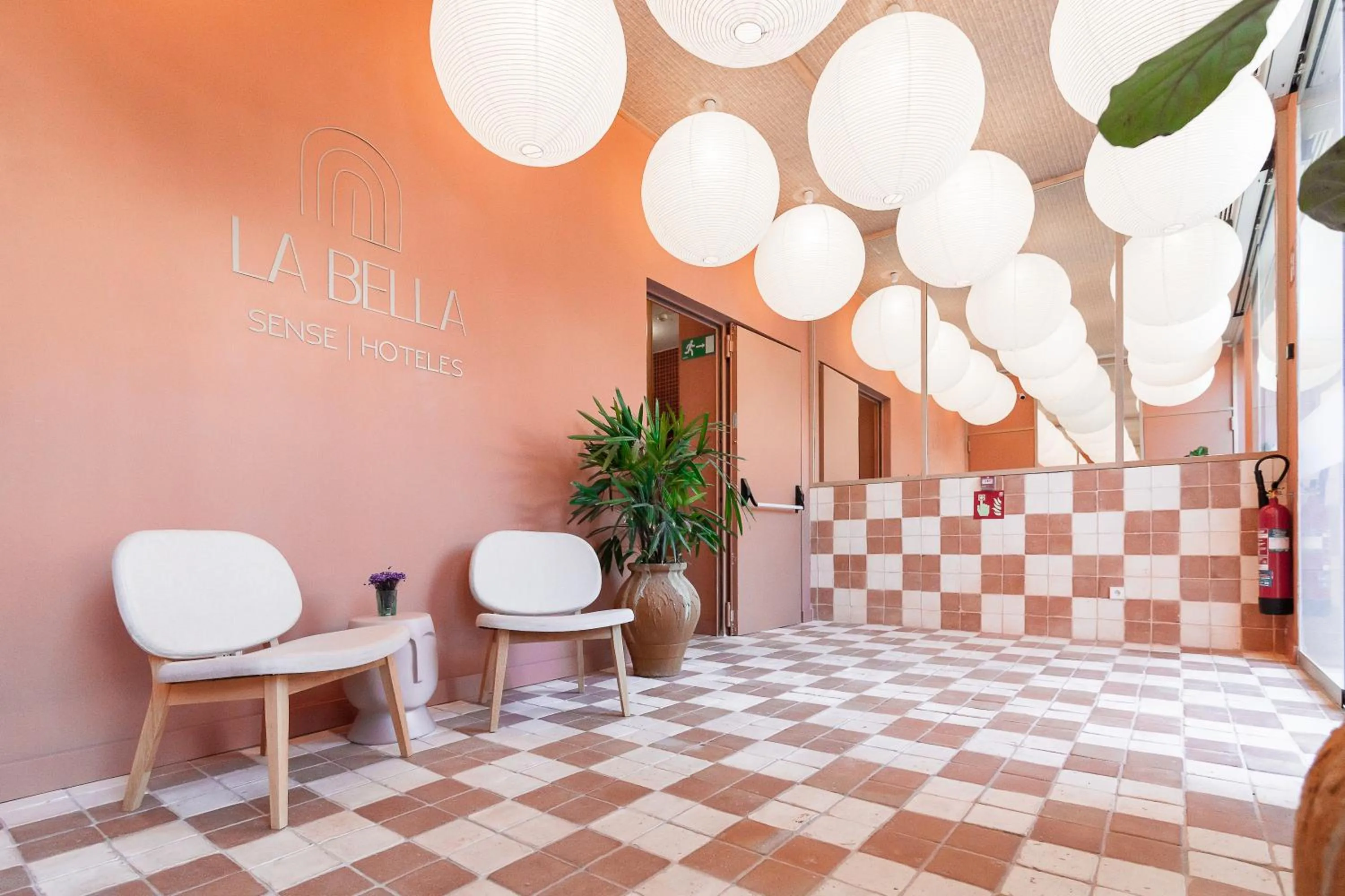 Lobby or reception in U-Sense Granada Centro