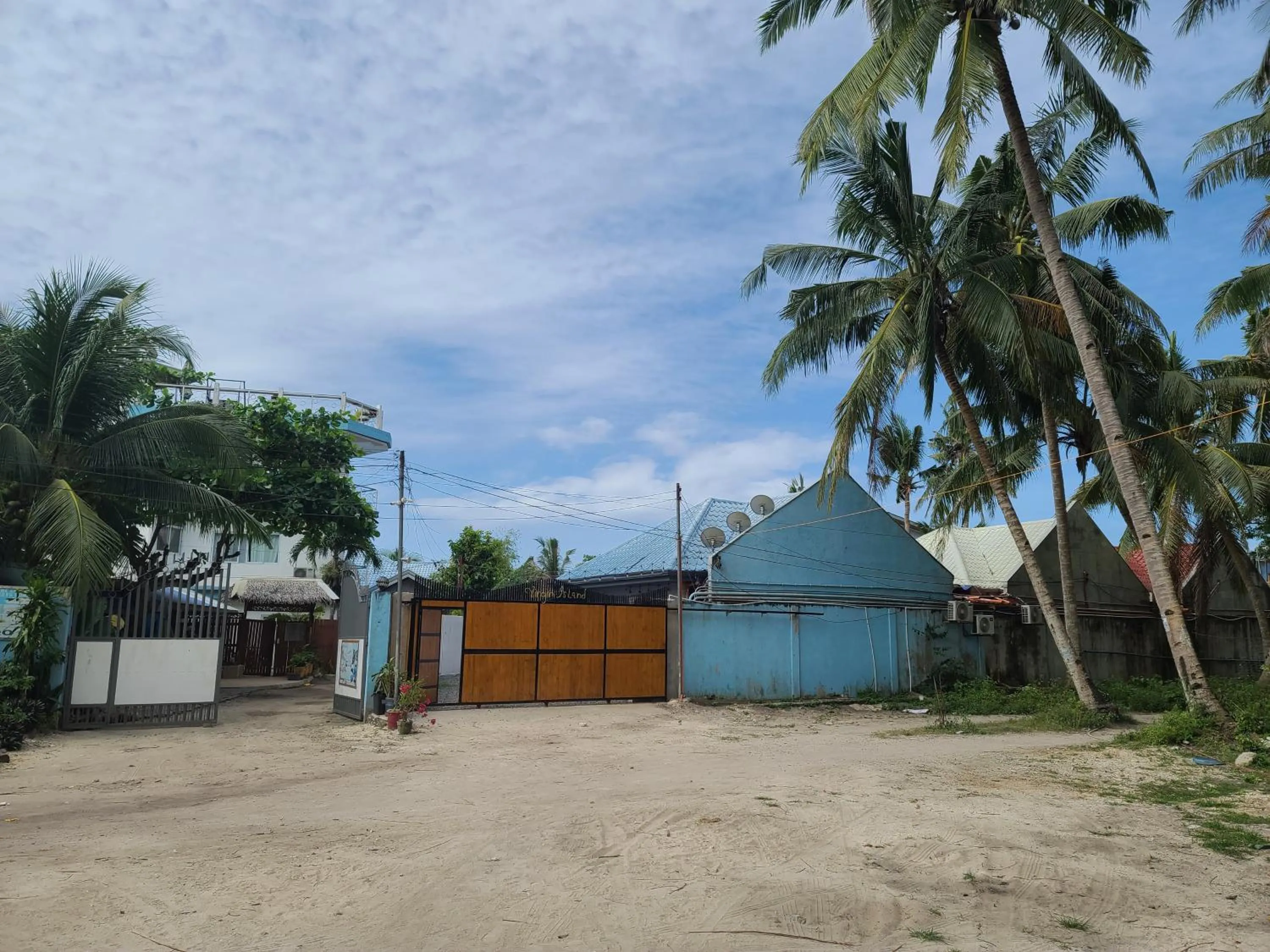Facade/entrance in 버진 아일랜드 리조트 Virgin Island Resort Restaurant & Spa
