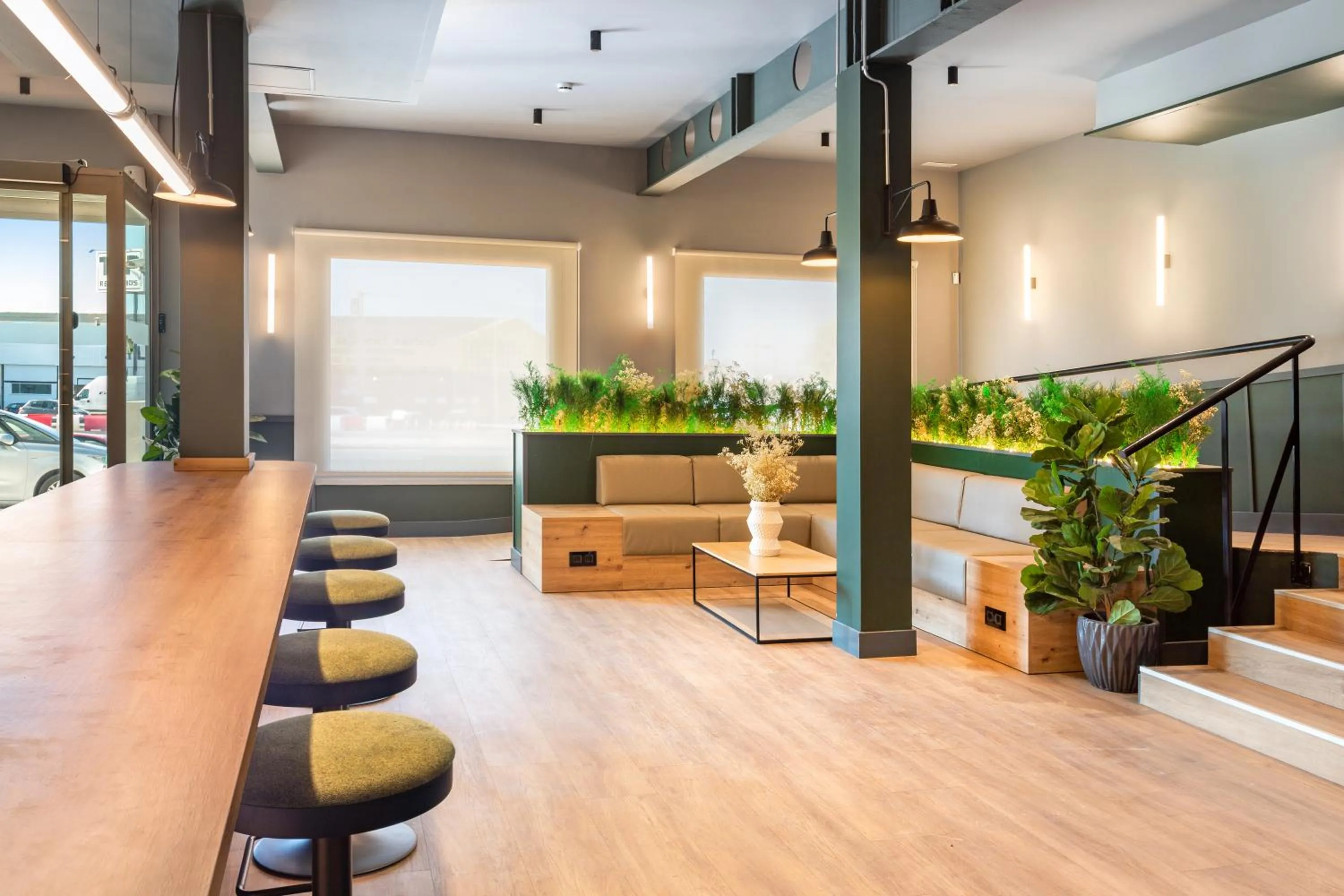 Seating area in B&B HOTEL Valencia Aeropuerto