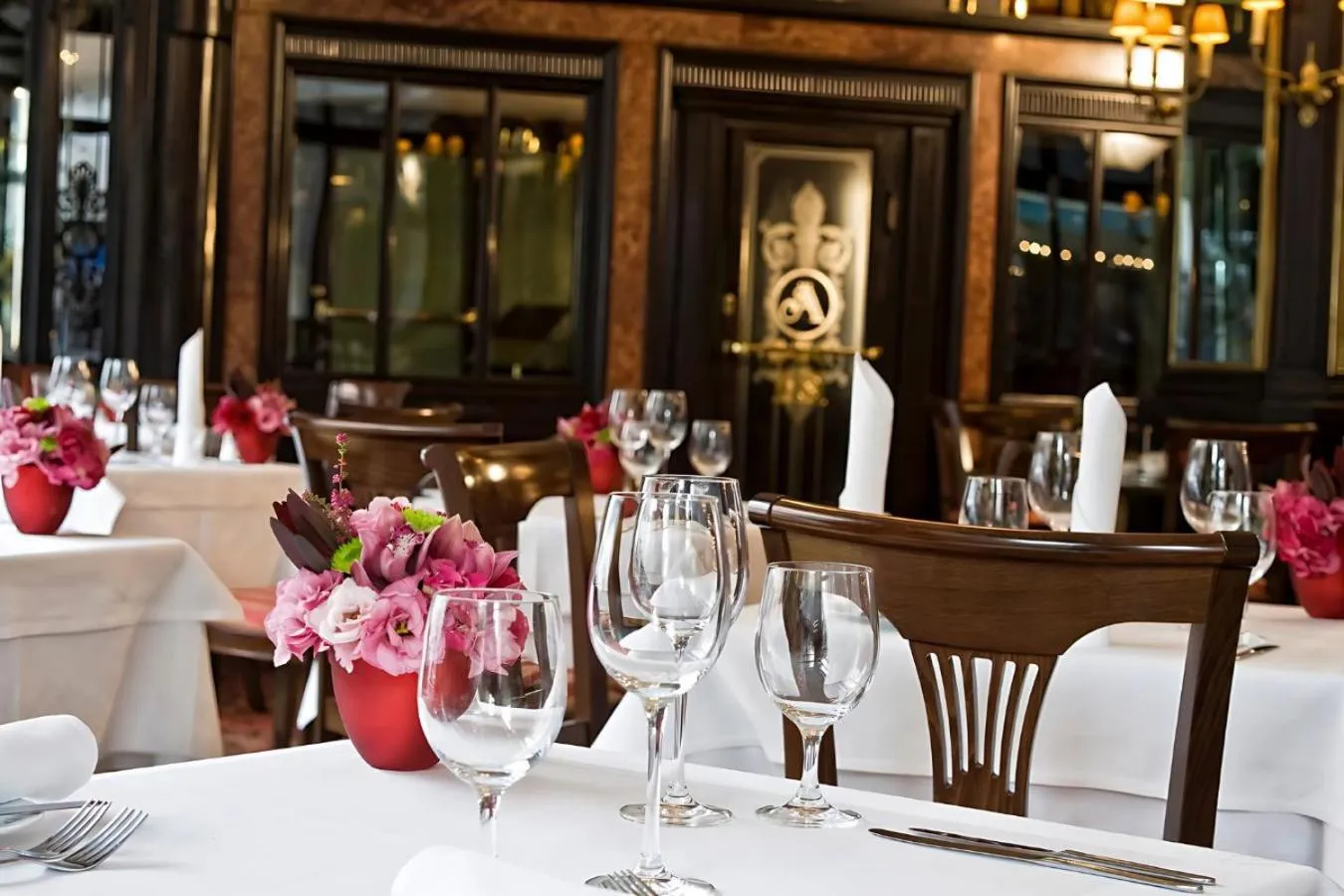 Breakfast in Karoly Boutique Suites, Best Location by BQA