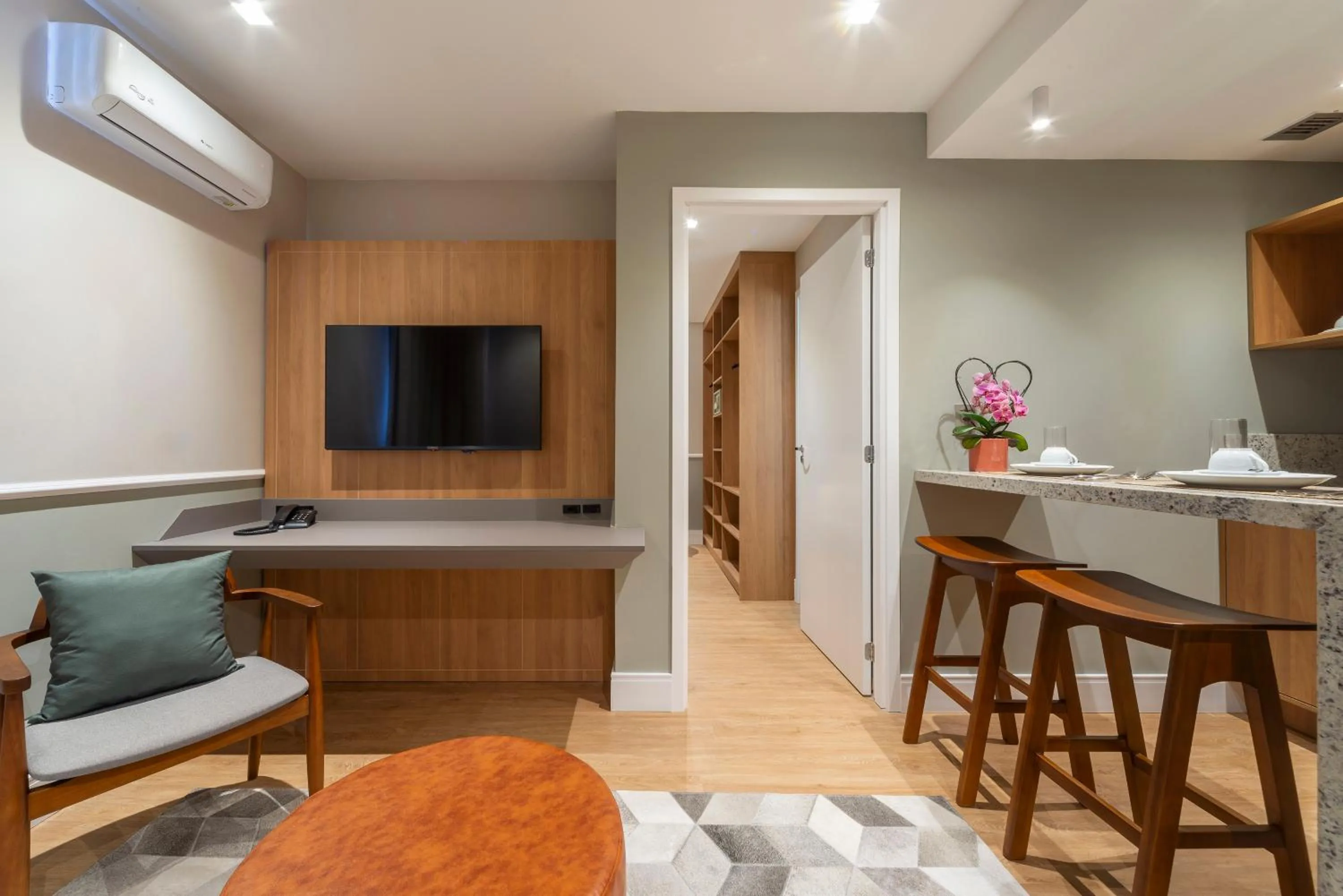 Dining area in Manhattan Porto Alegre by Mercure - 5 minutos do Hospital Moinhos de Vento