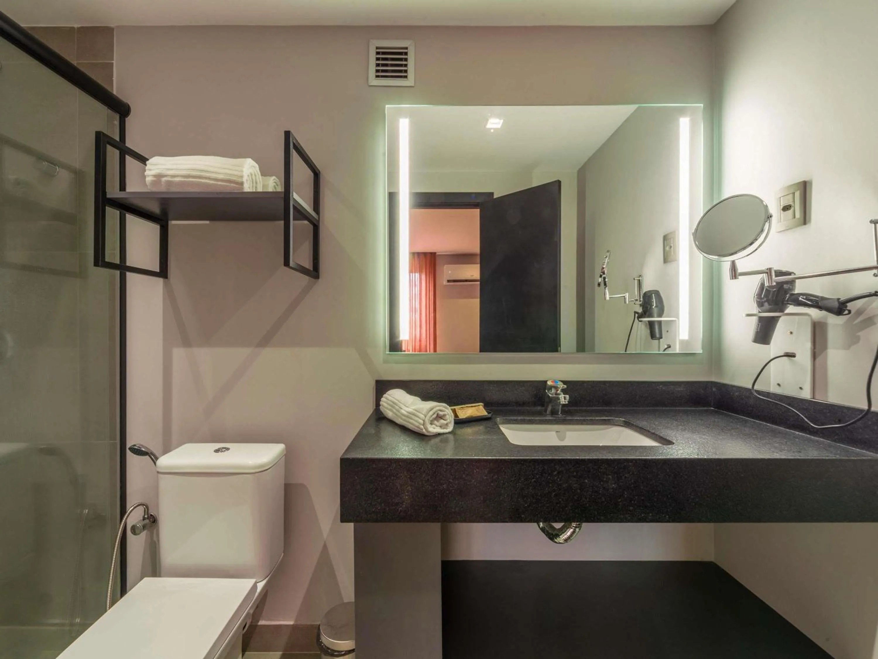 Bedroom in Manhattan Porto Alegre by Mercure - 5 minutos do Hospital Moinhos de Vento