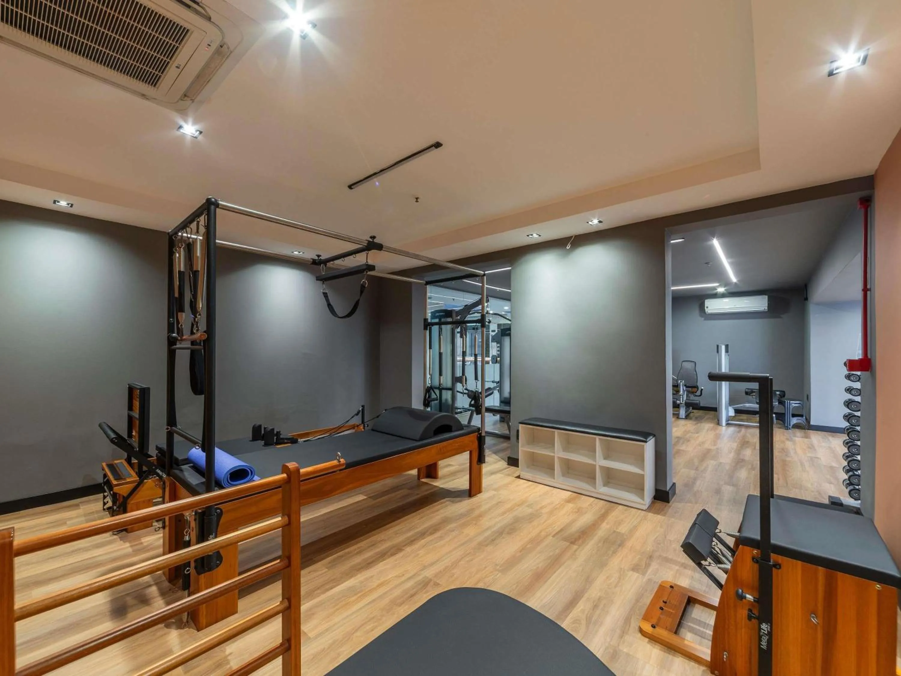 Property building in Manhattan Porto Alegre by Mercure - 5 minutos do Hospital Moinhos de Vento