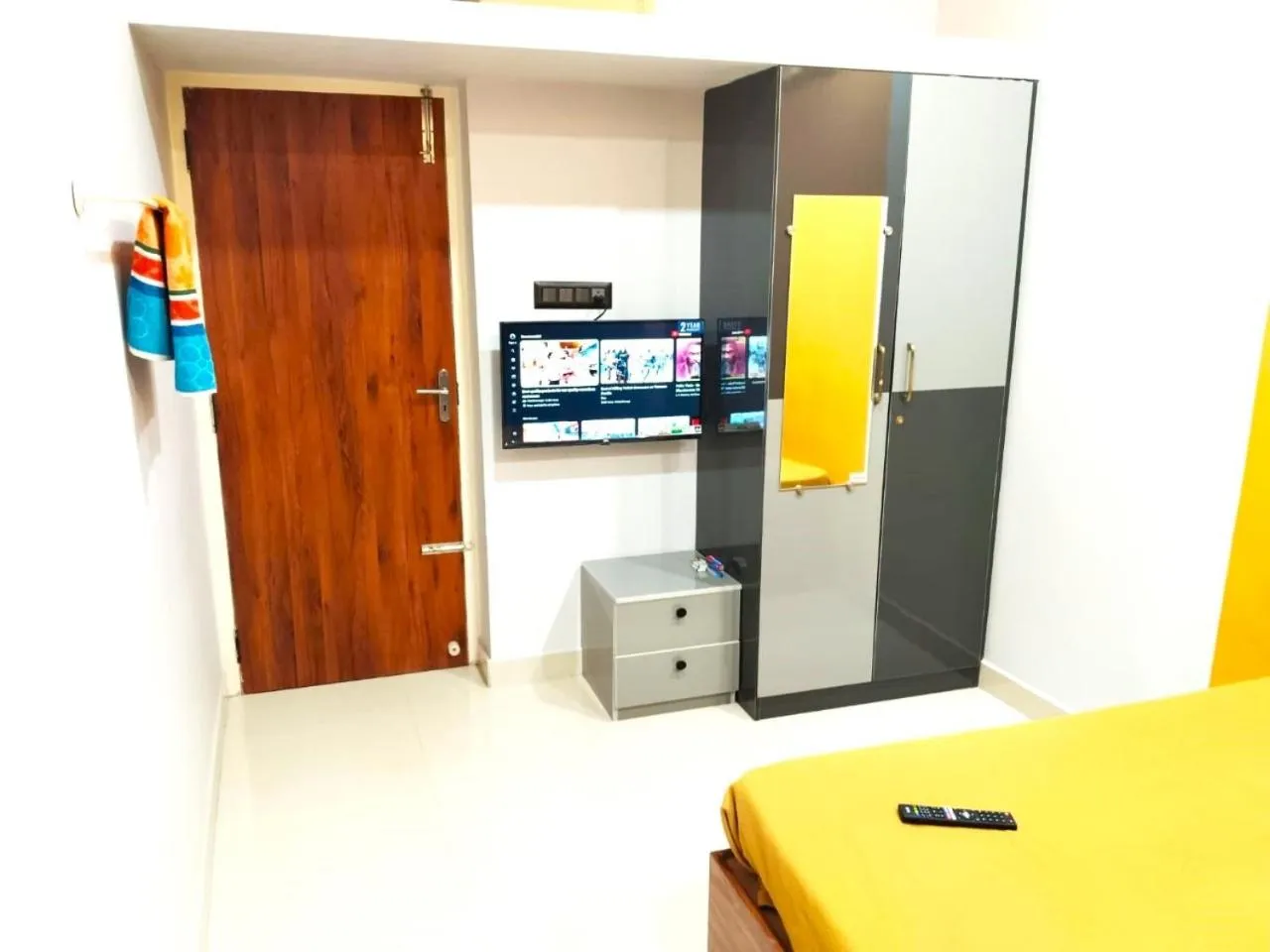 Bedroom in ASSHAPPYSTAYINN HOTEL