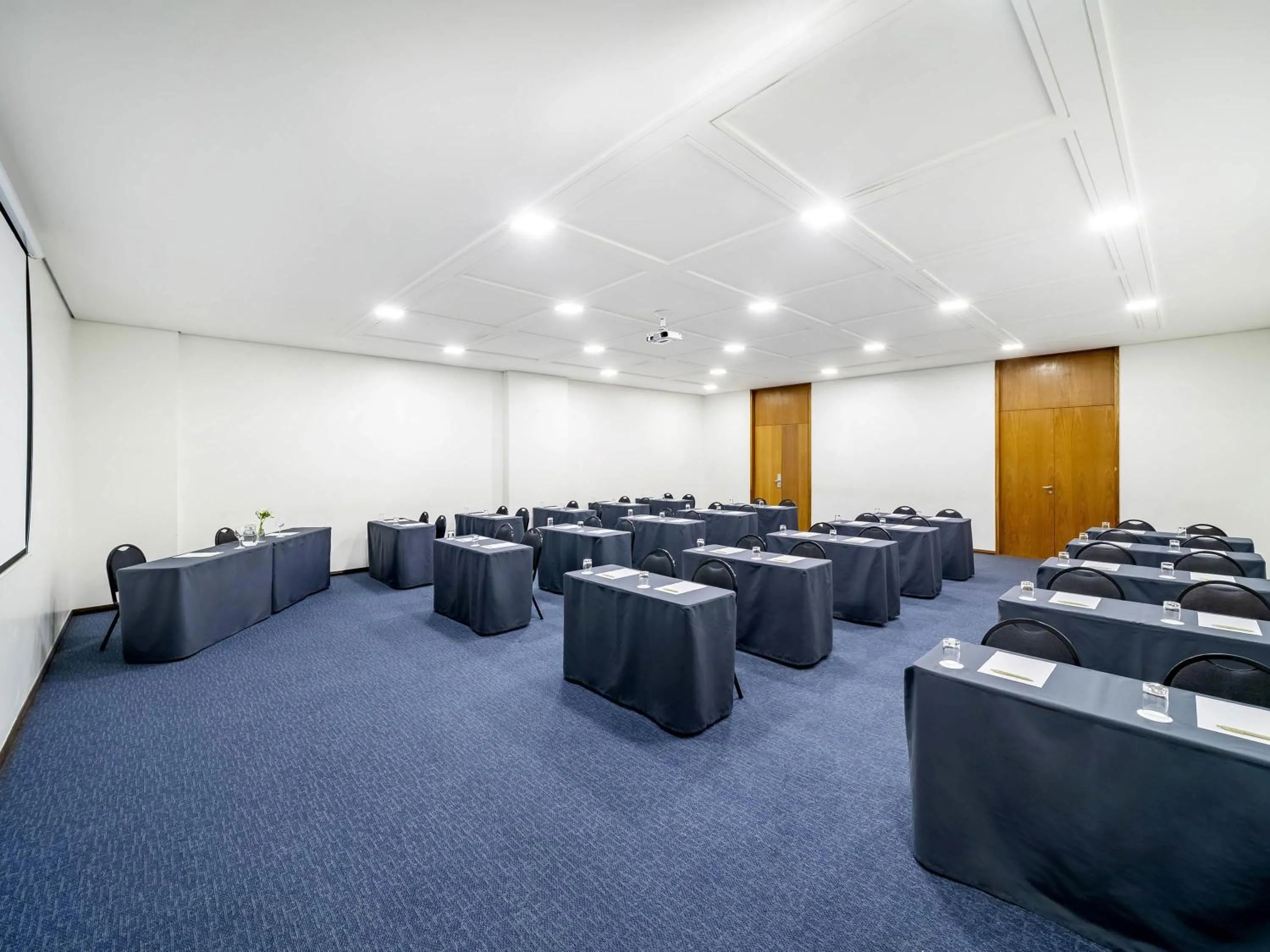 Meeting/conference room in Grand Mercure Brasilia Eixo Monumental