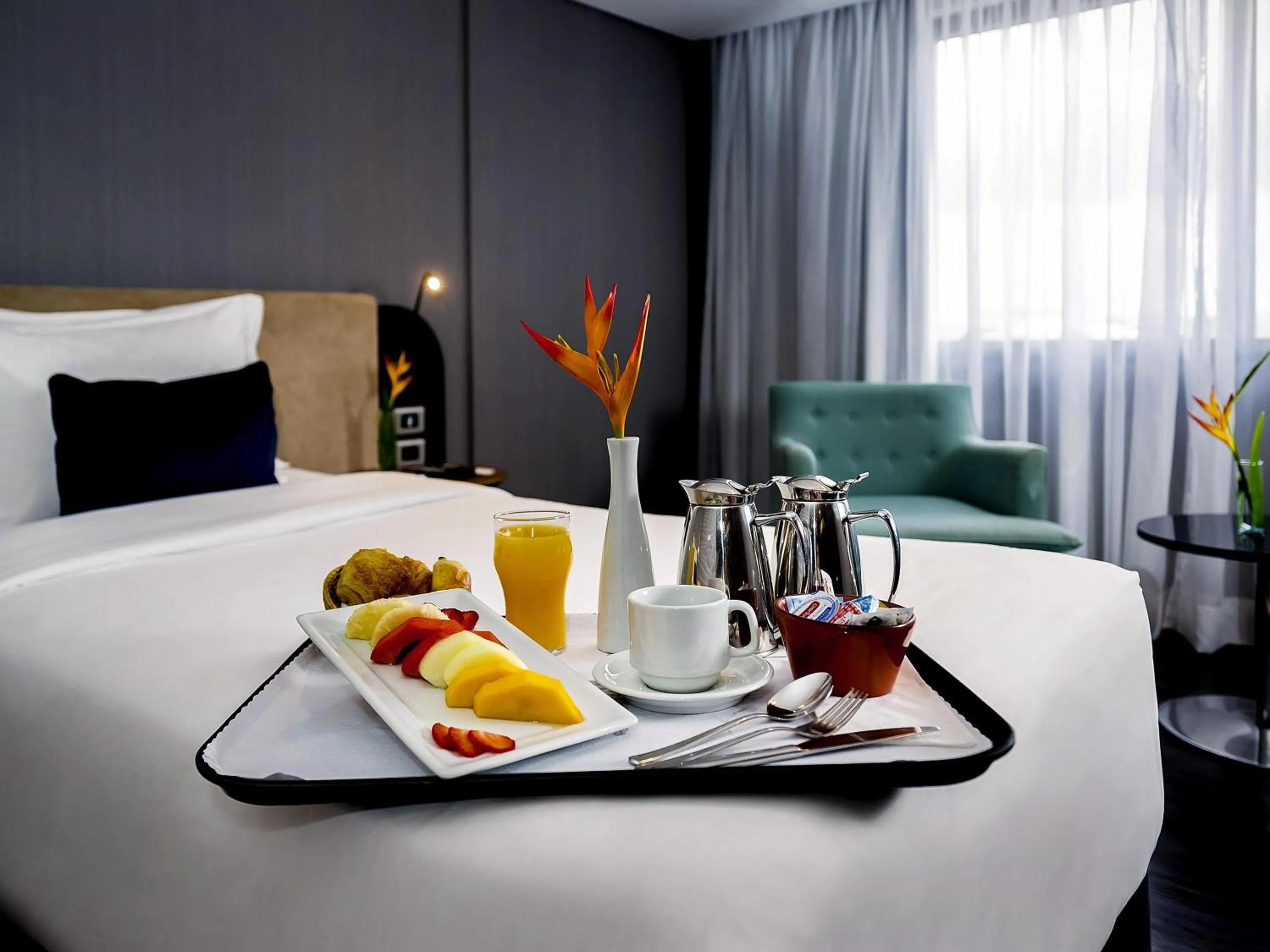 Breakfast, Bed in Grand Mercure Brasilia Eixo Monumental