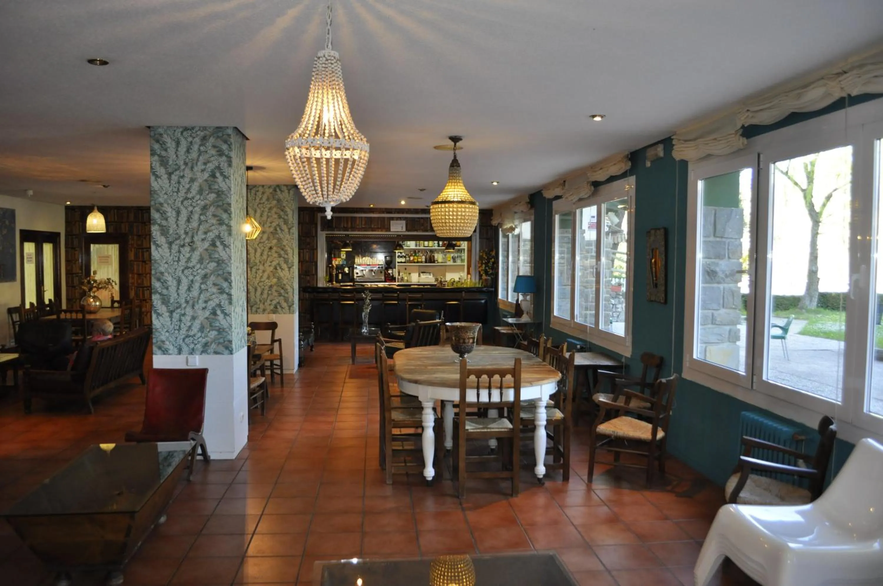 Communal lounge/ TV room in Hotel La Pardina