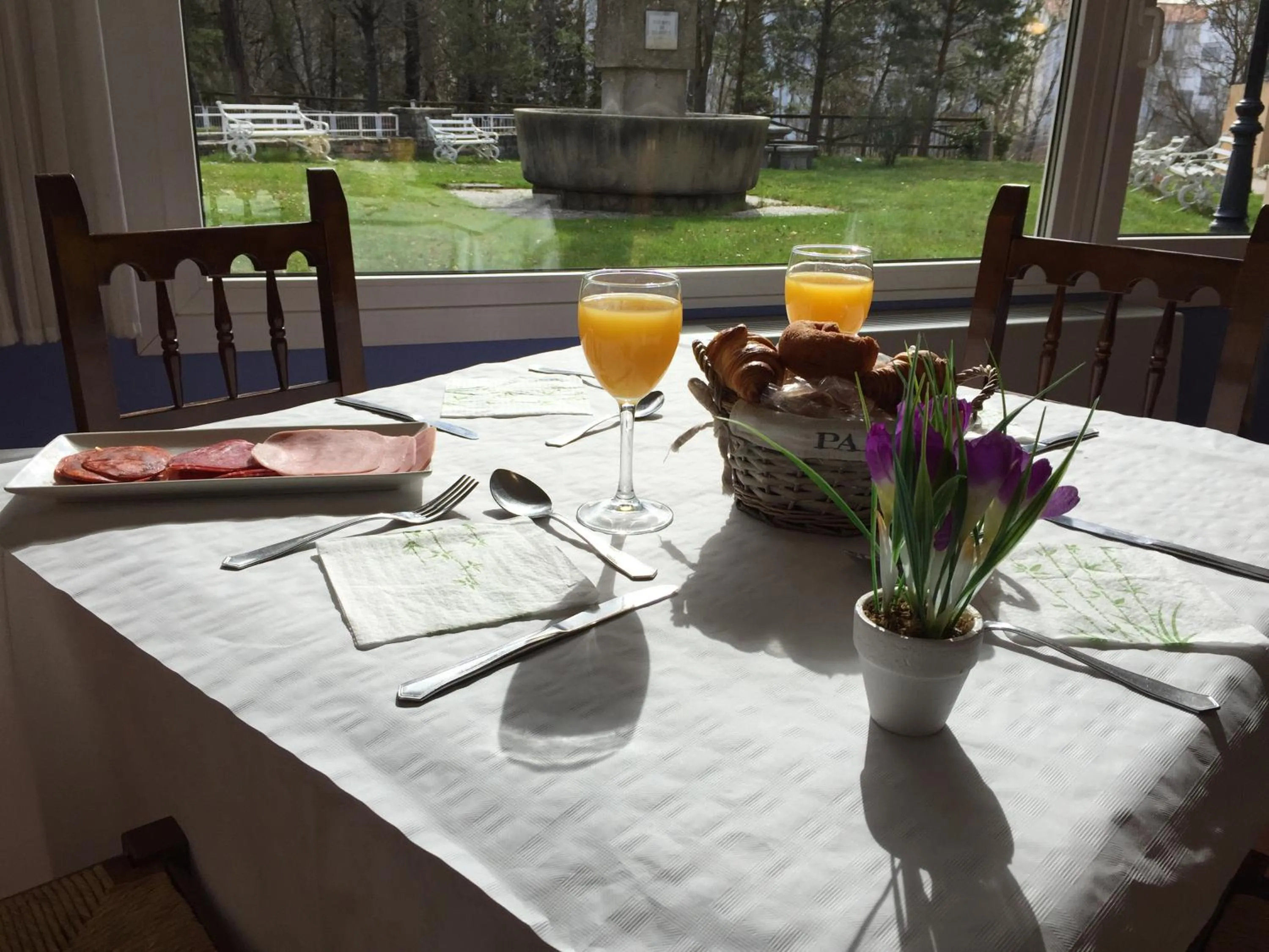 Food and drinks in Hotel La Pardina