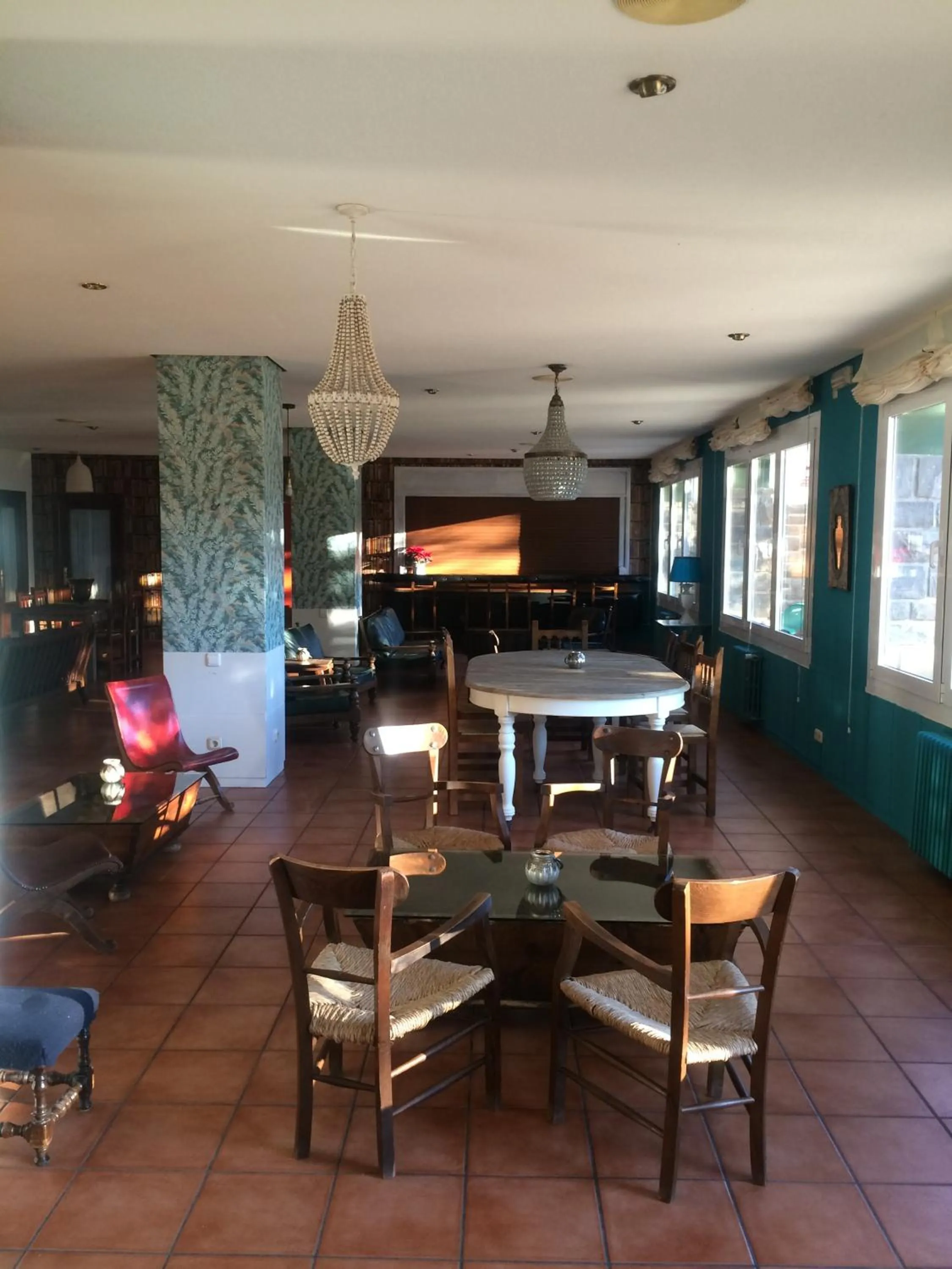 Communal lounge/ TV room in Hotel La Pardina