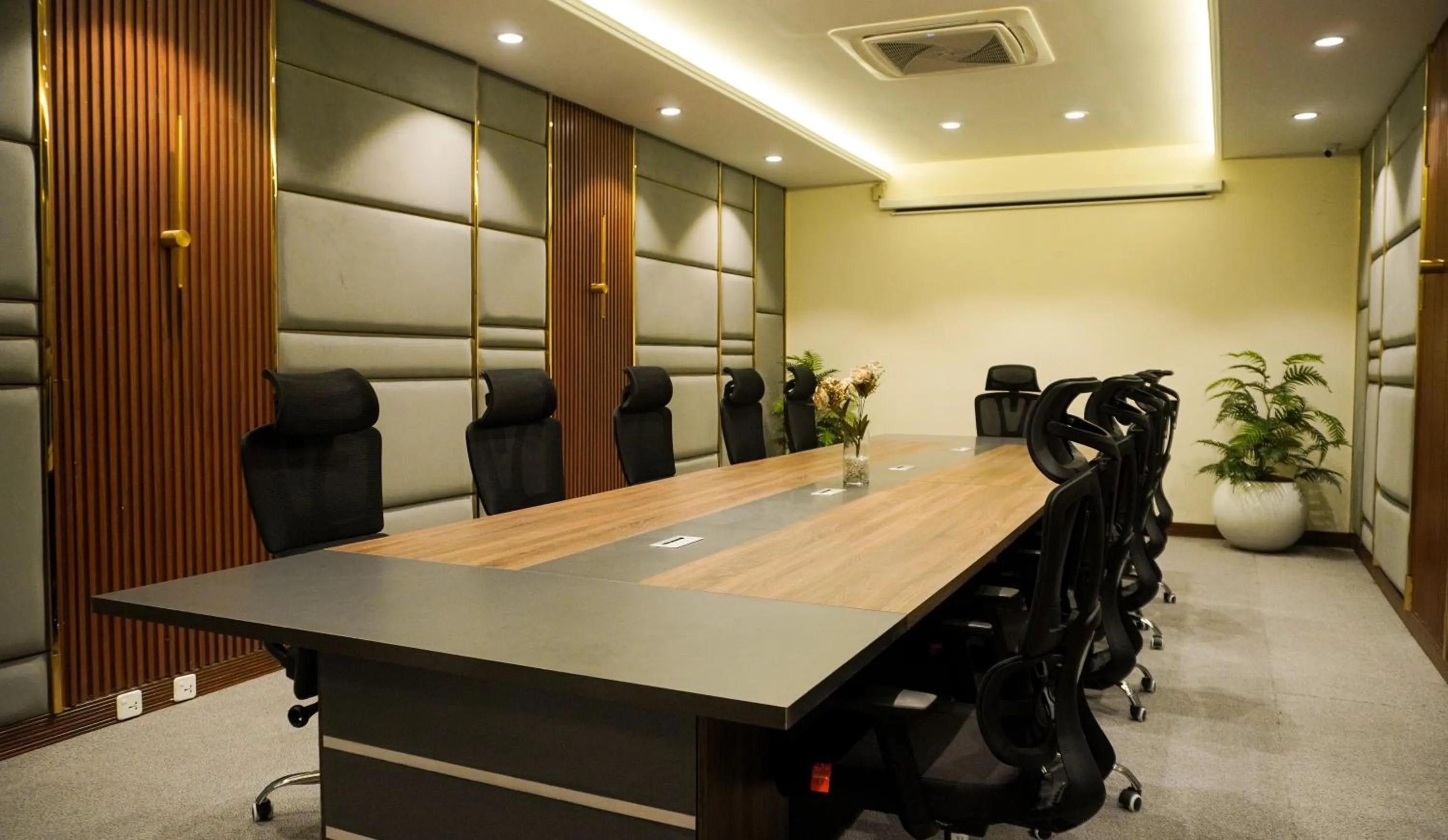 Meeting/conference room in Ramada Resort by Wyndham Gilgit