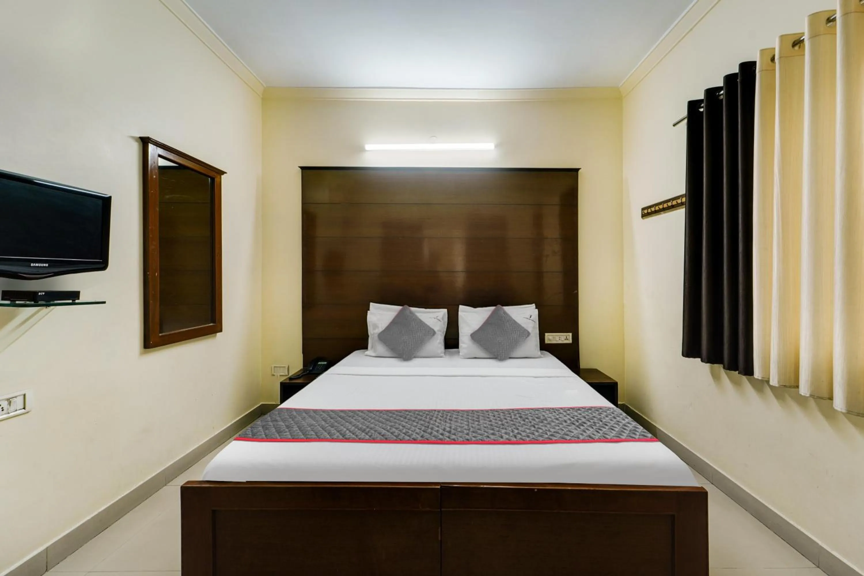 Bedroom, Bed in Townhouse Garden City Chennai