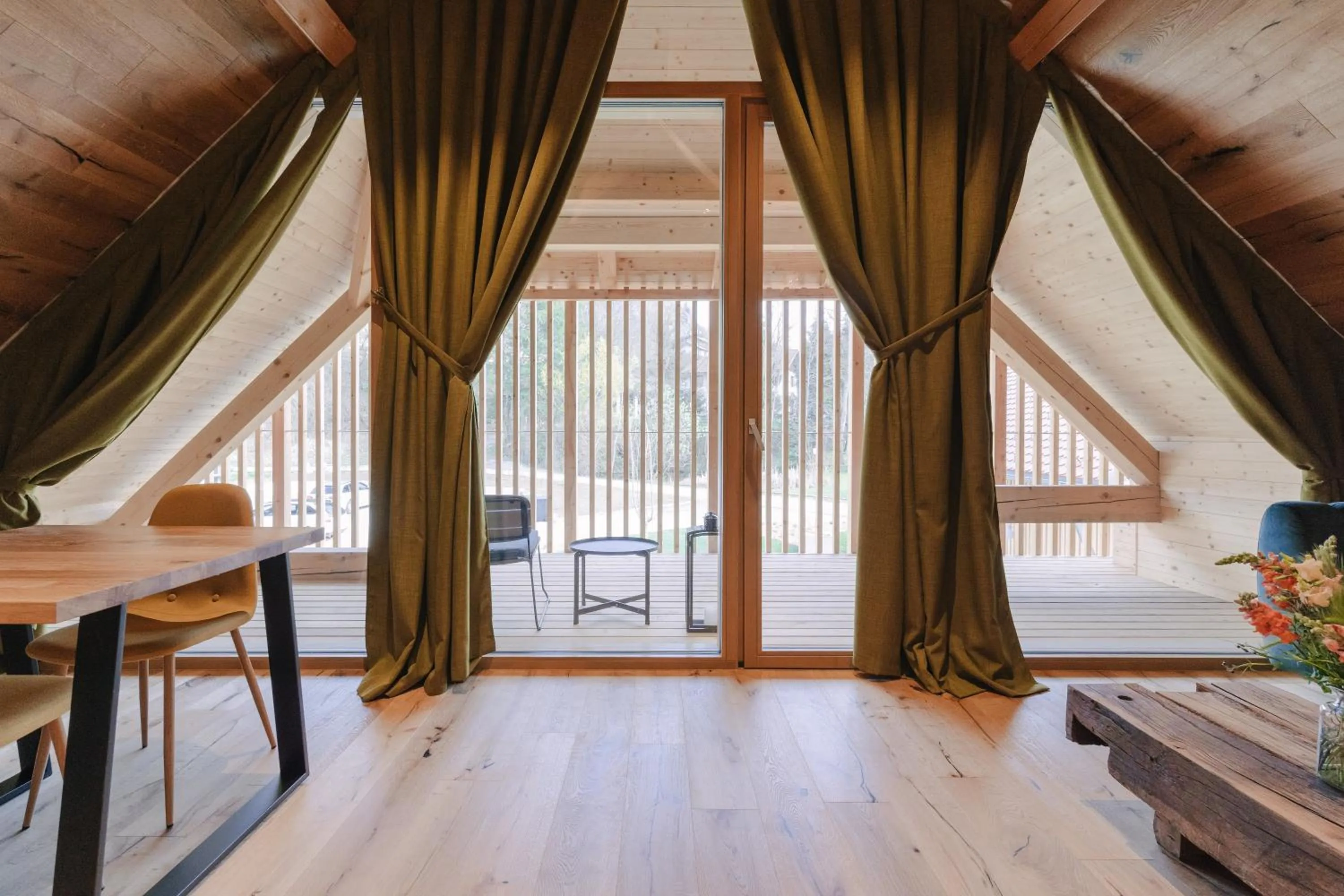 Living room in PIRA HOTEL