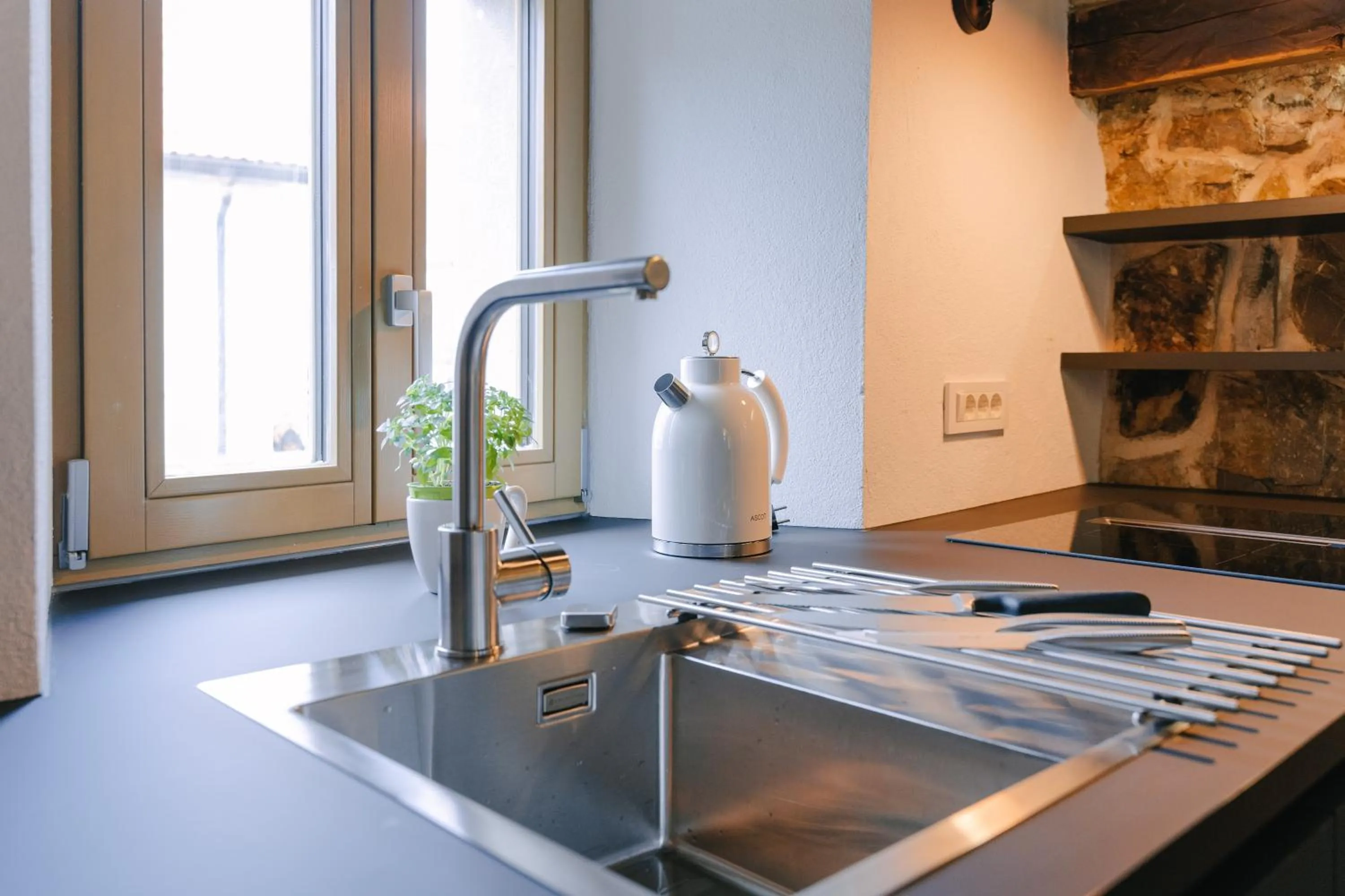 kitchen in PIRA HOTEL