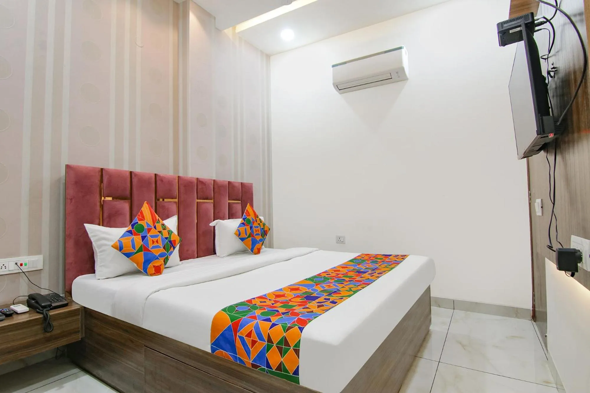 Bed in FabHotel Yellow Leaf