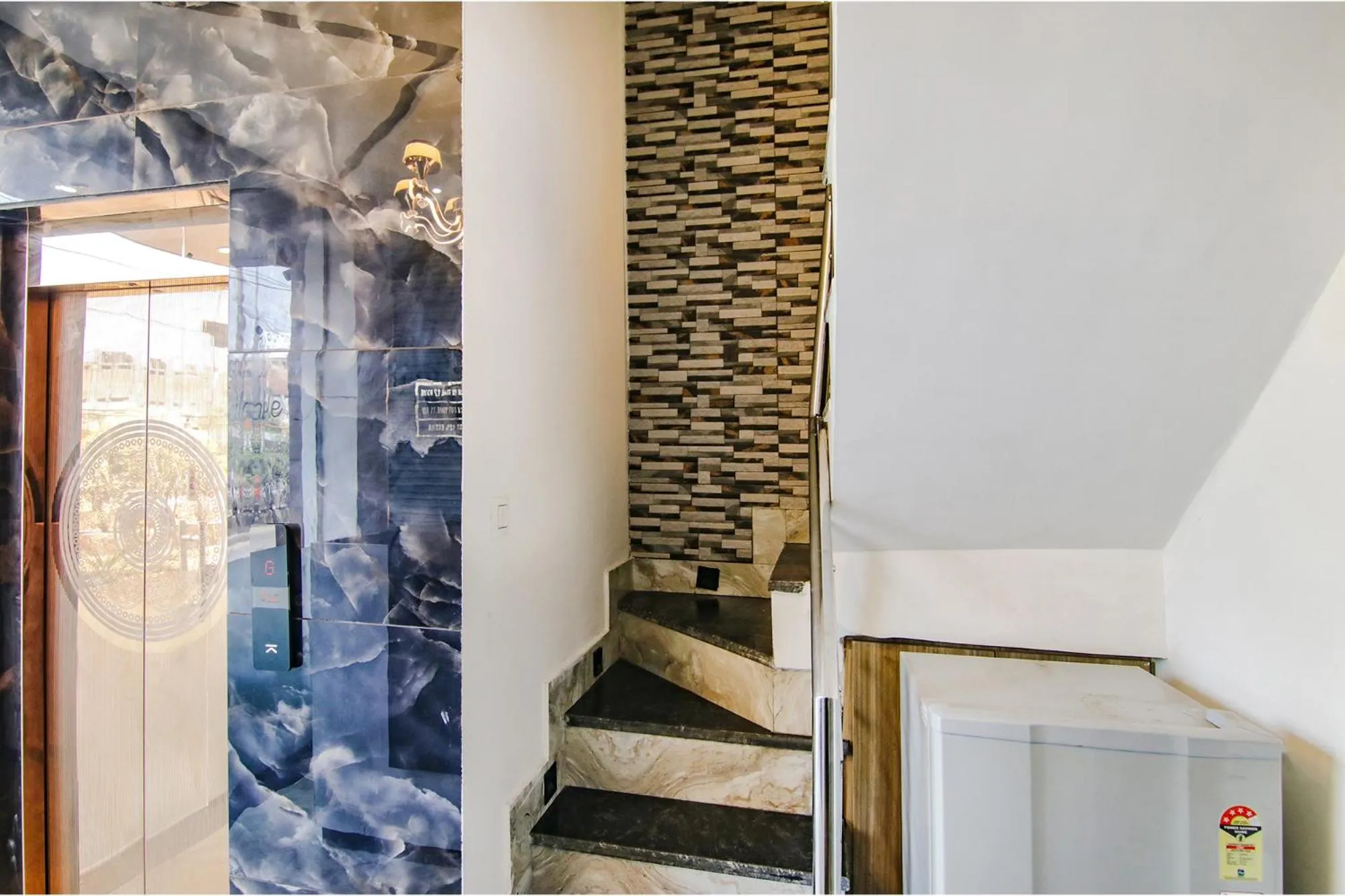 Lobby or reception in FabHotel Yellow Leaf