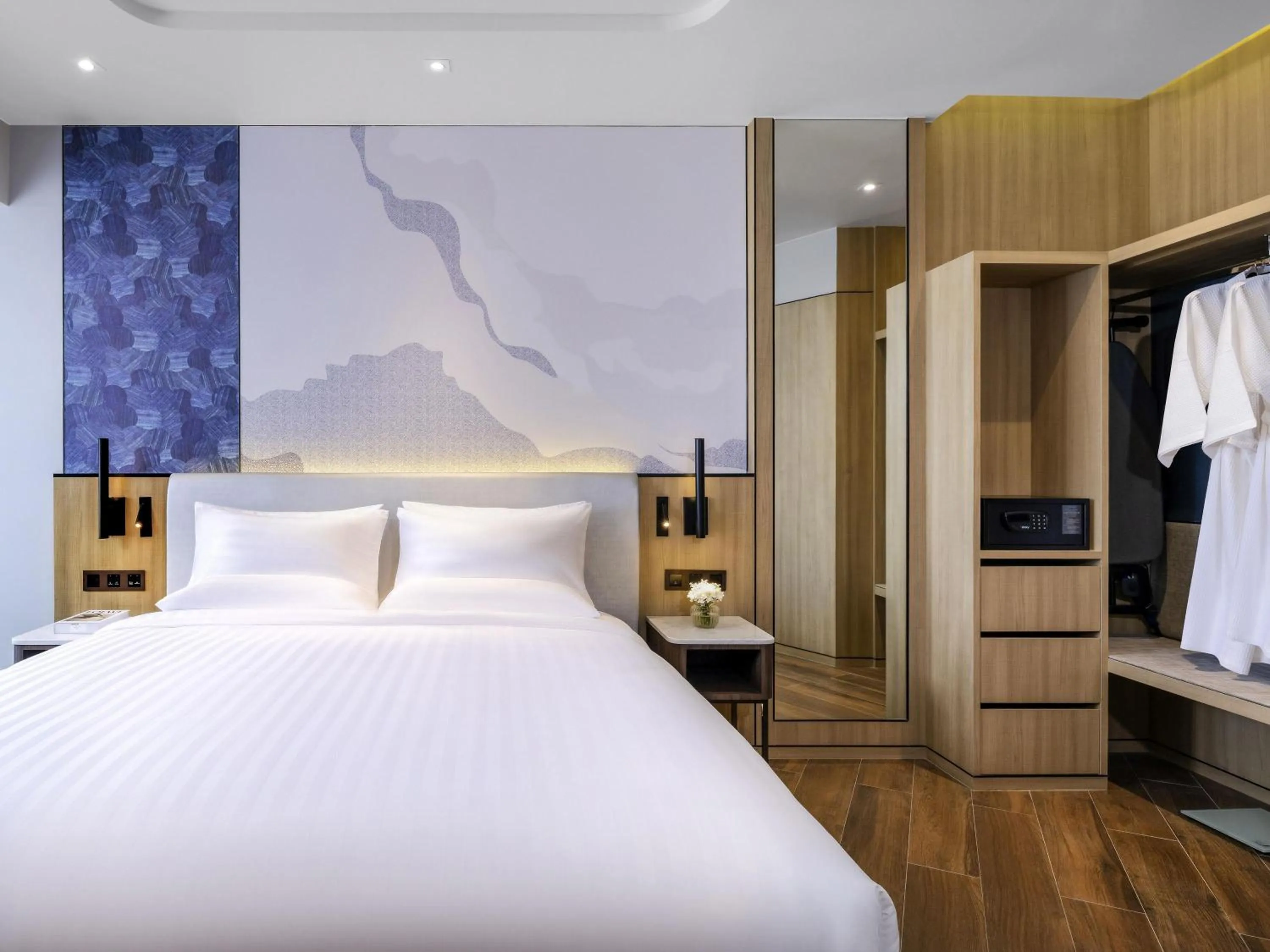 Bedroom, Bed in Novotel Rayong Star Convention Centre