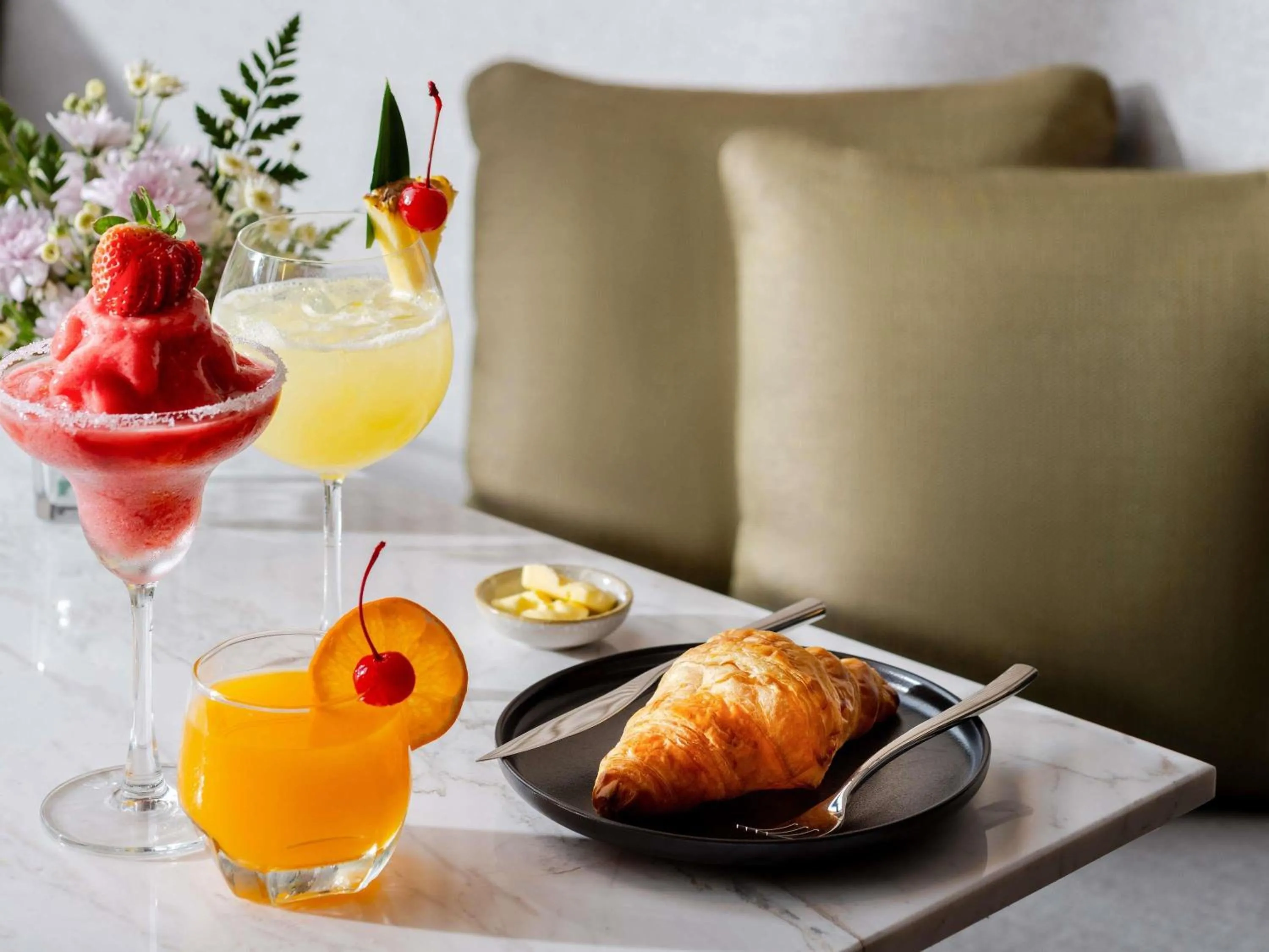 Restaurant/places to eat in Novotel Rayong Star Convention Centre