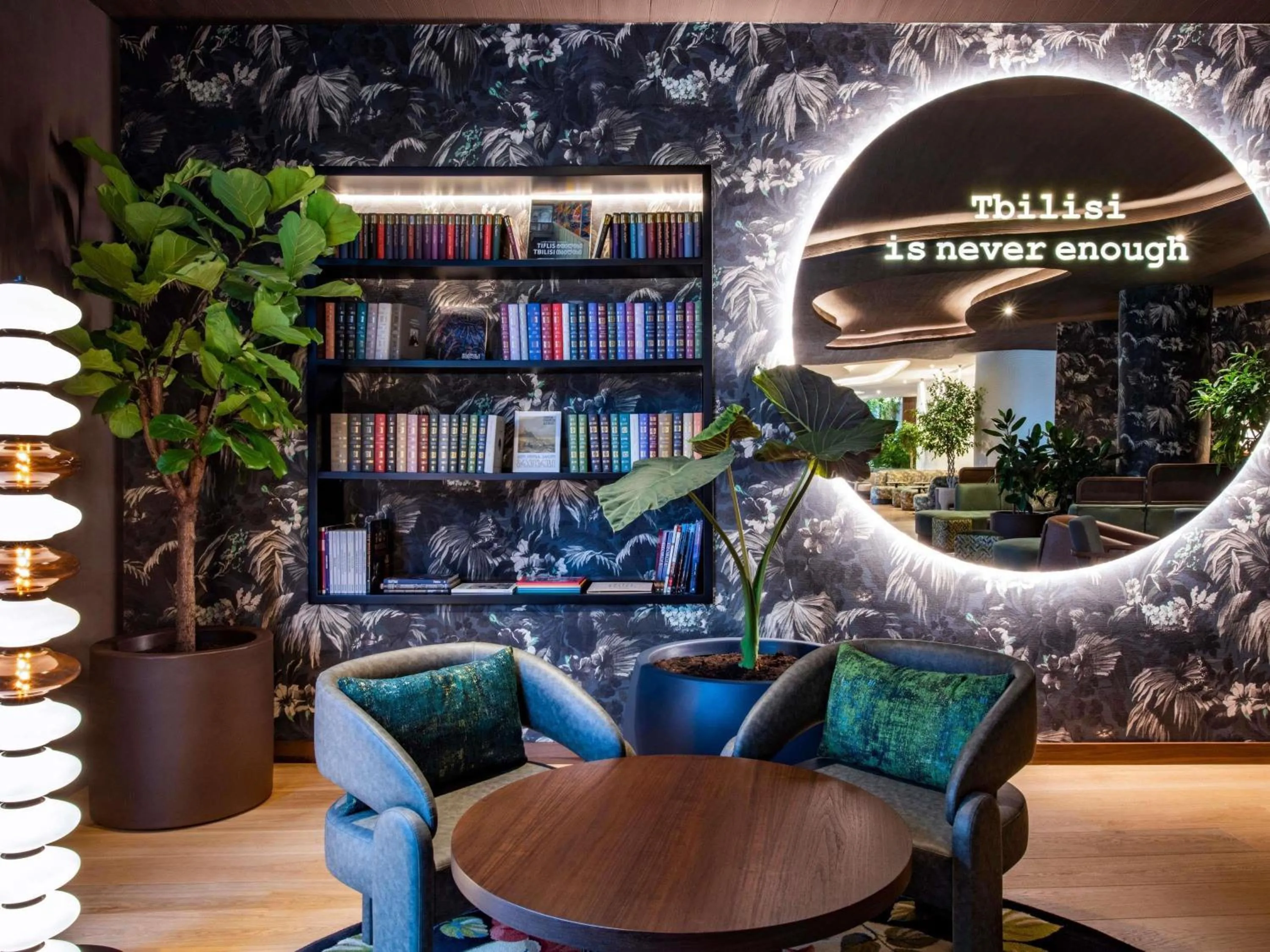 Lounge or bar in Swissôtel Tbilisi