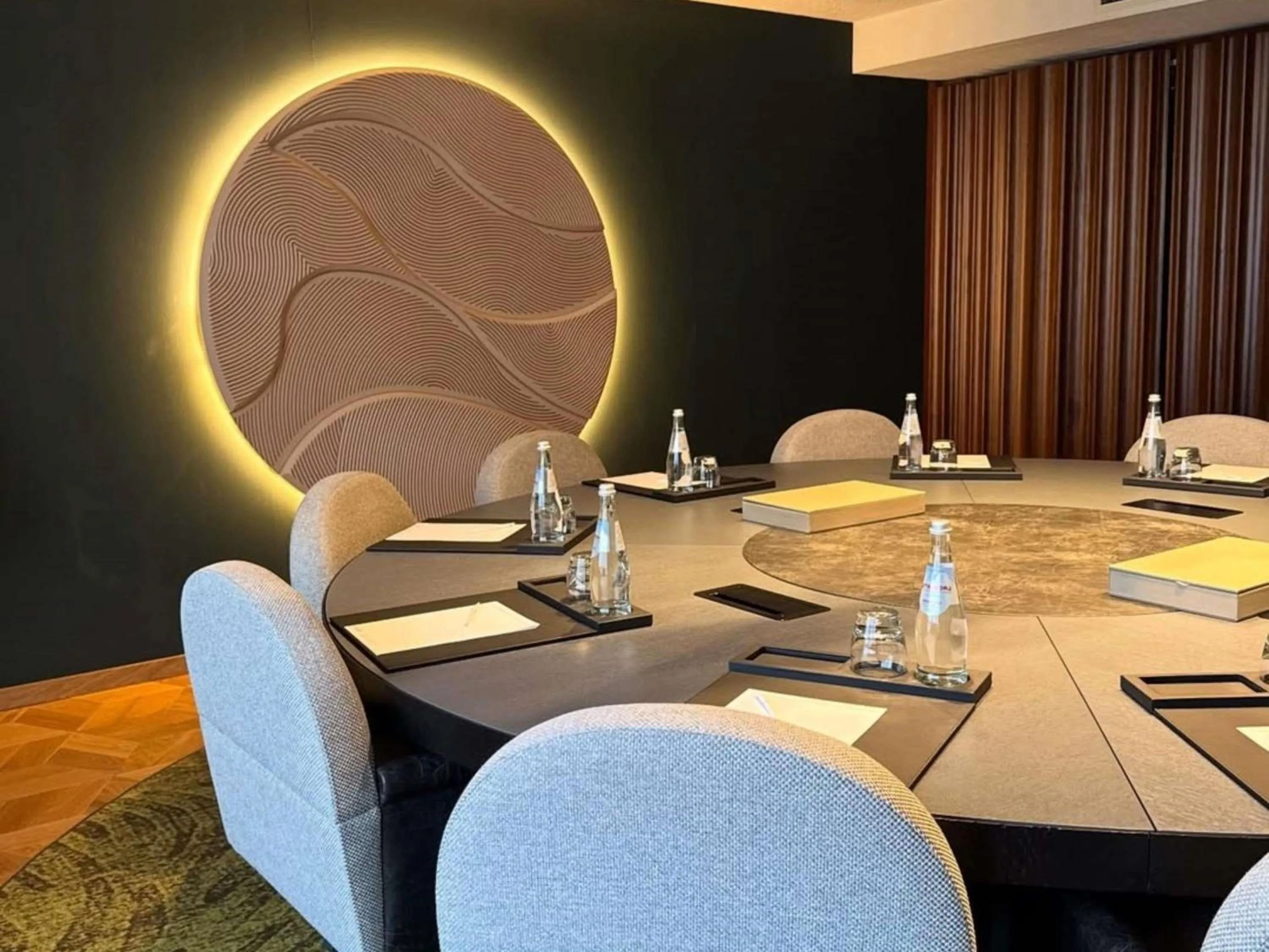 Meeting/conference room in Swissôtel Tbilisi