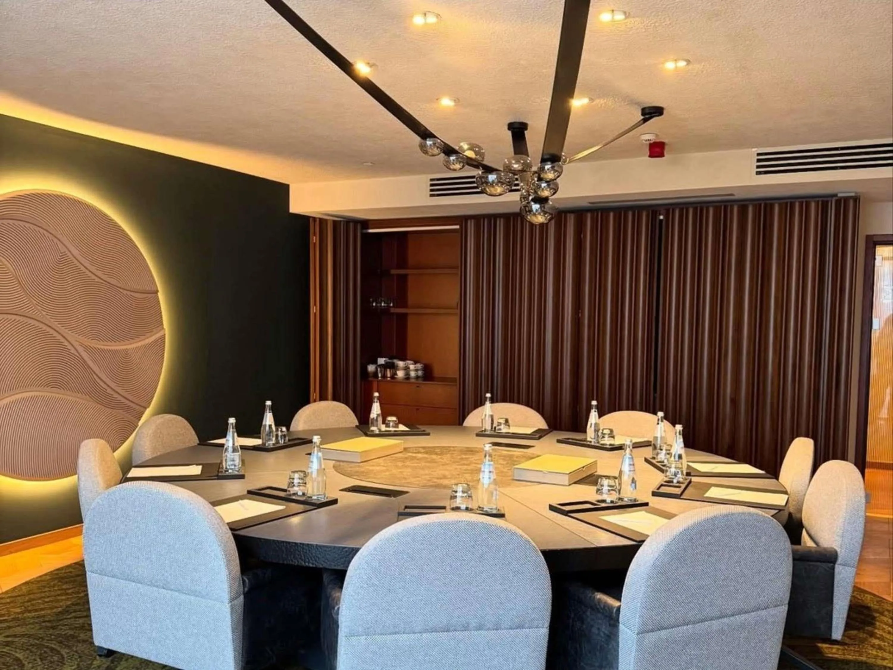 Meeting/conference room in Swissôtel Tbilisi