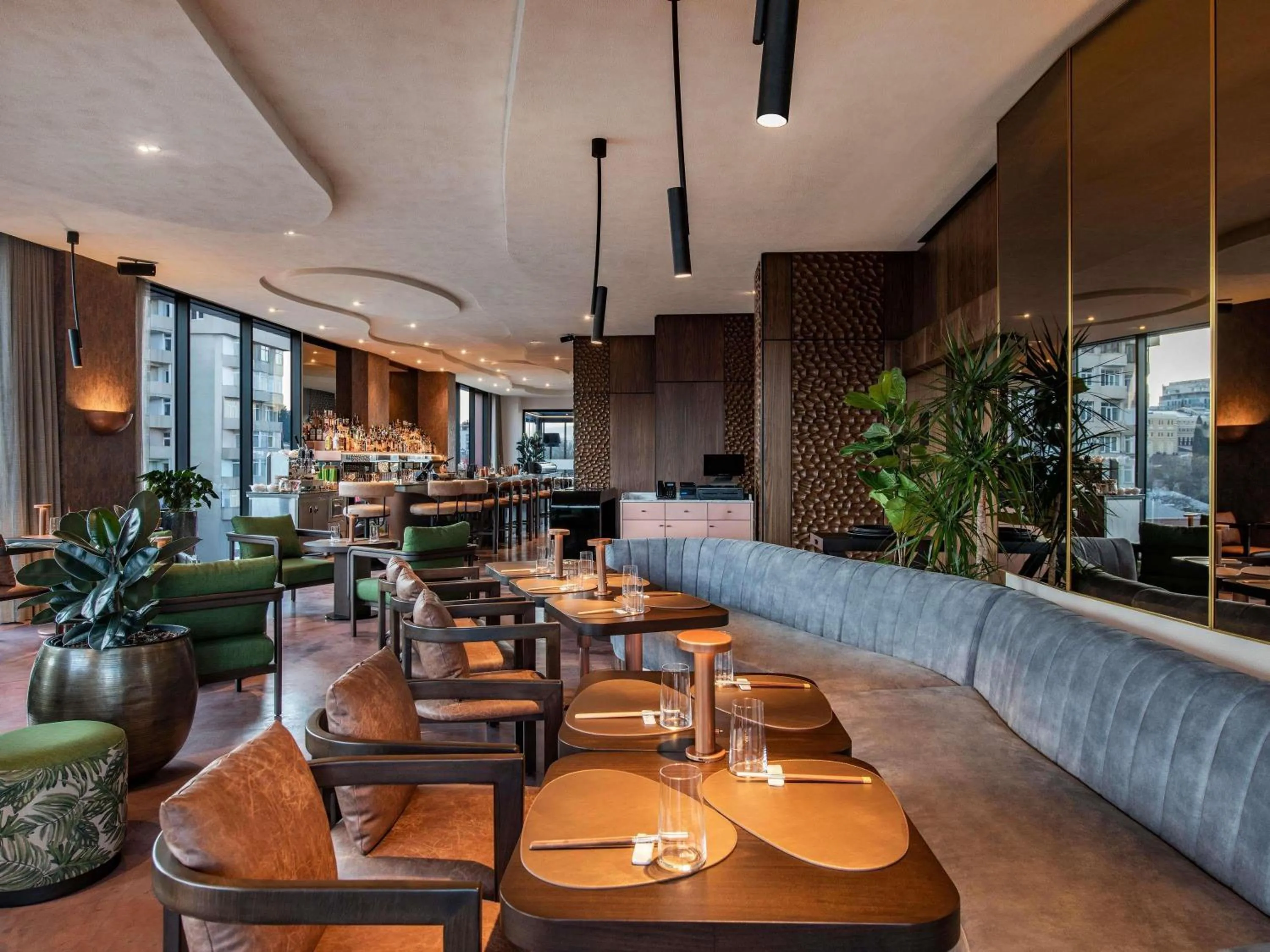 Lounge or bar in Swissôtel Tbilisi