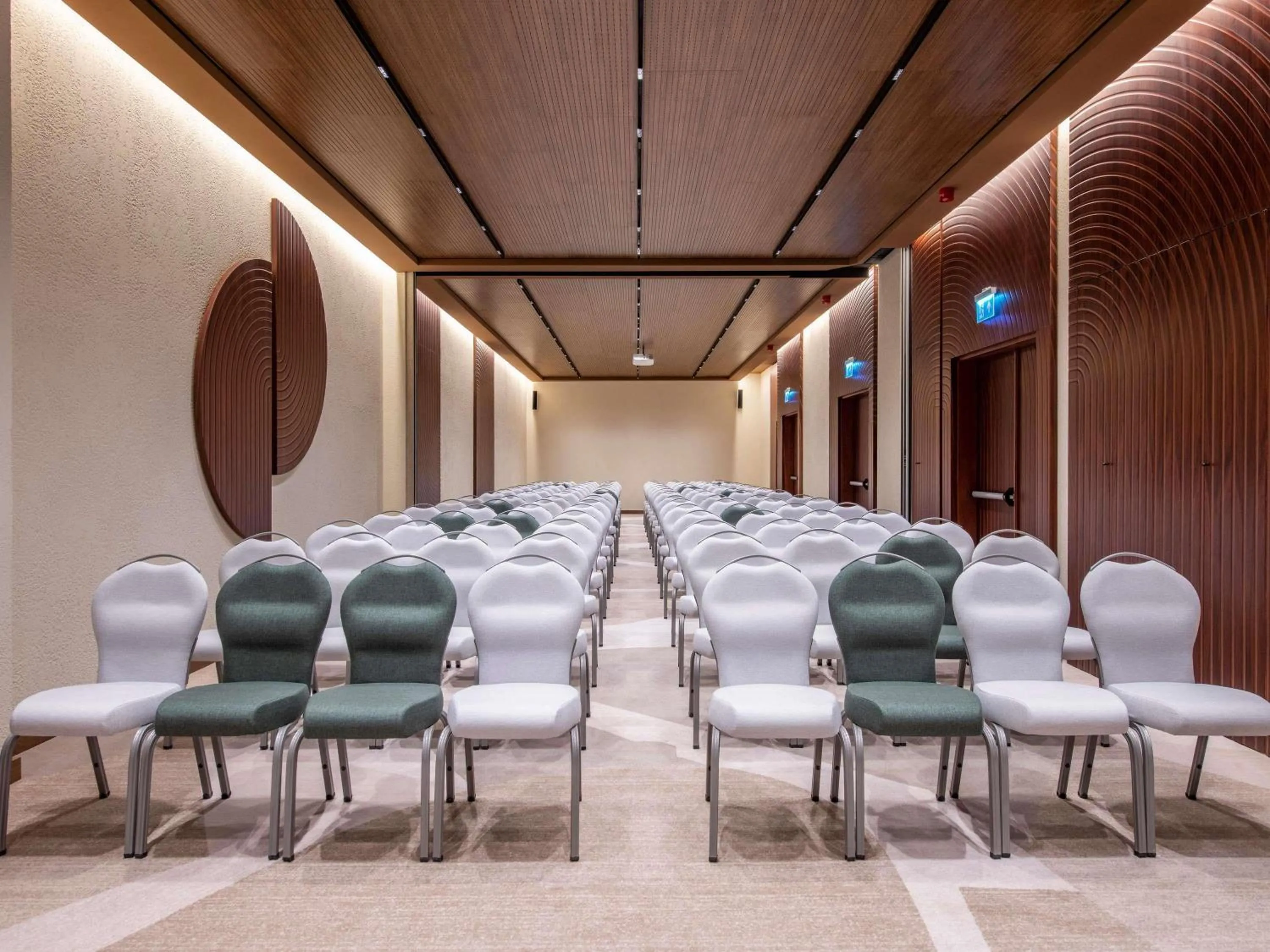 Meeting/conference room in Swissôtel Tbilisi