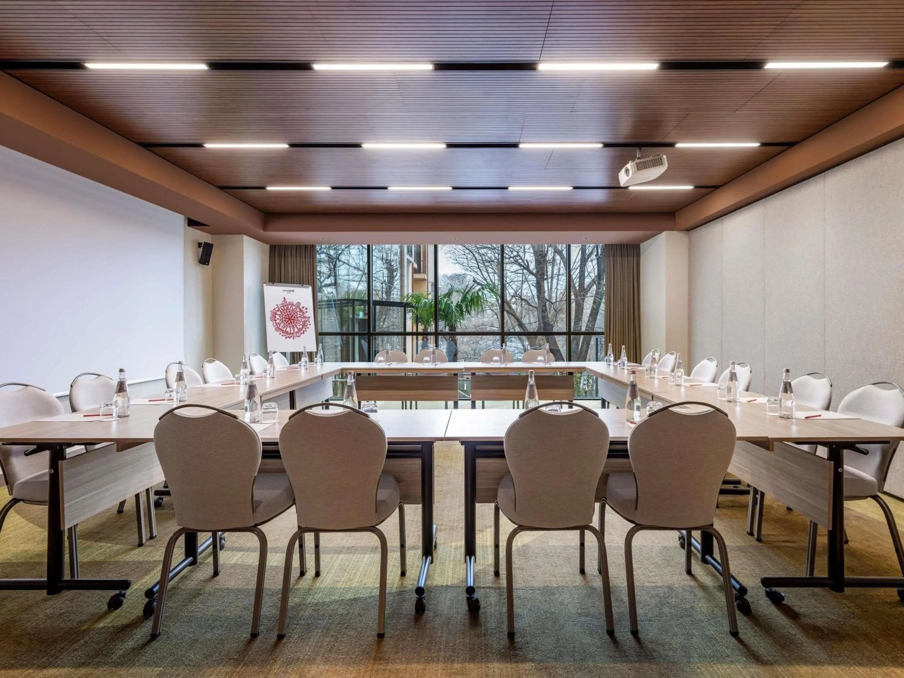 Meeting/conference room in Swissôtel Tbilisi