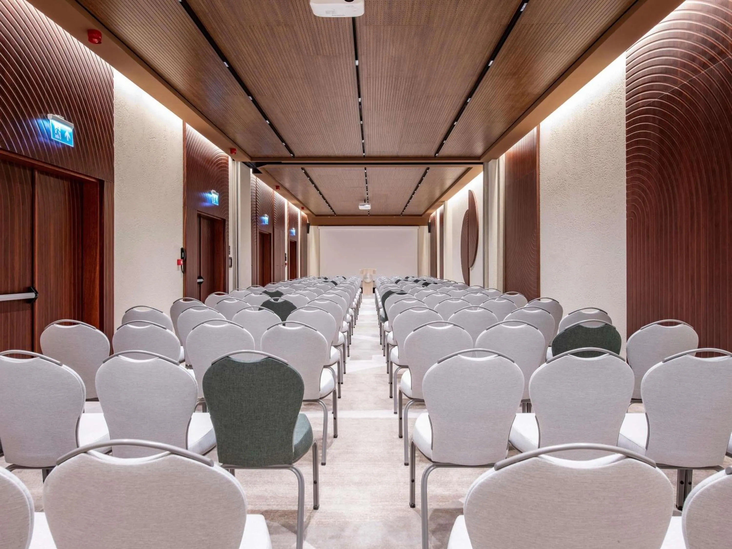 Meeting/conference room in Swissôtel Tbilisi