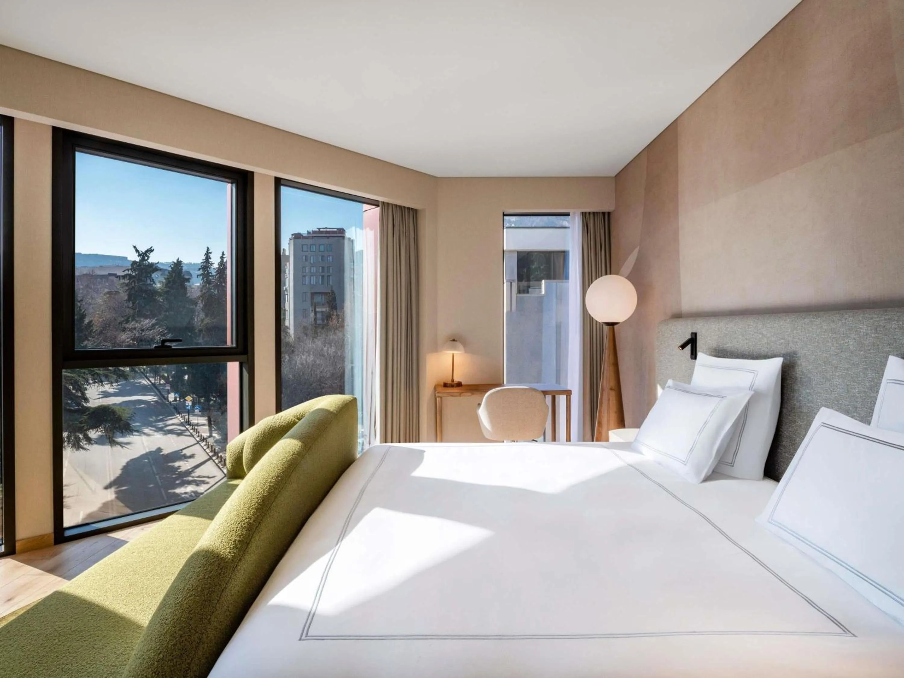 Bedroom, Bed in Swissôtel Tbilisi