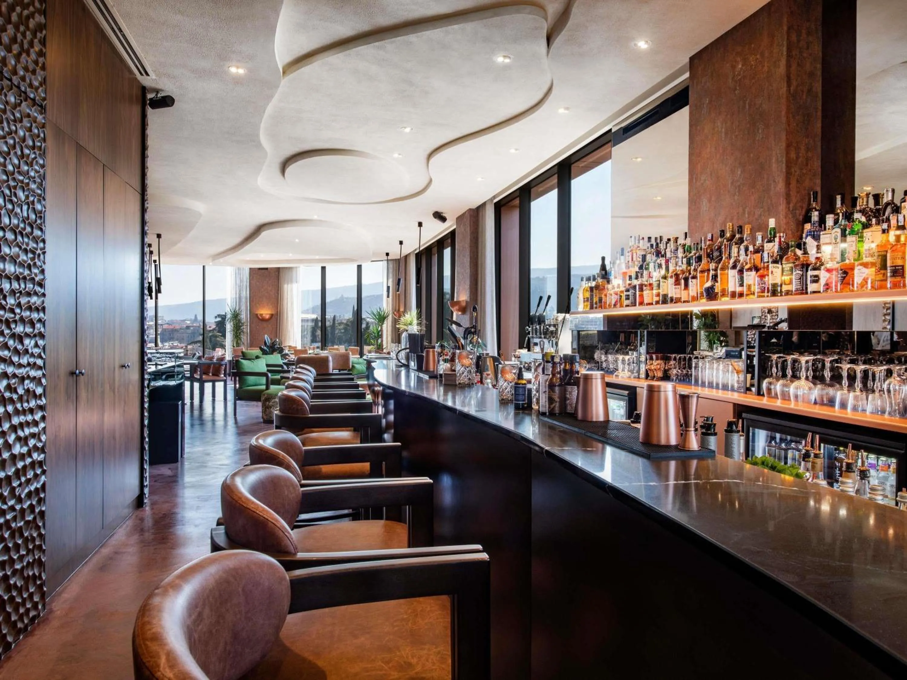 Lounge or bar in Swissôtel Tbilisi