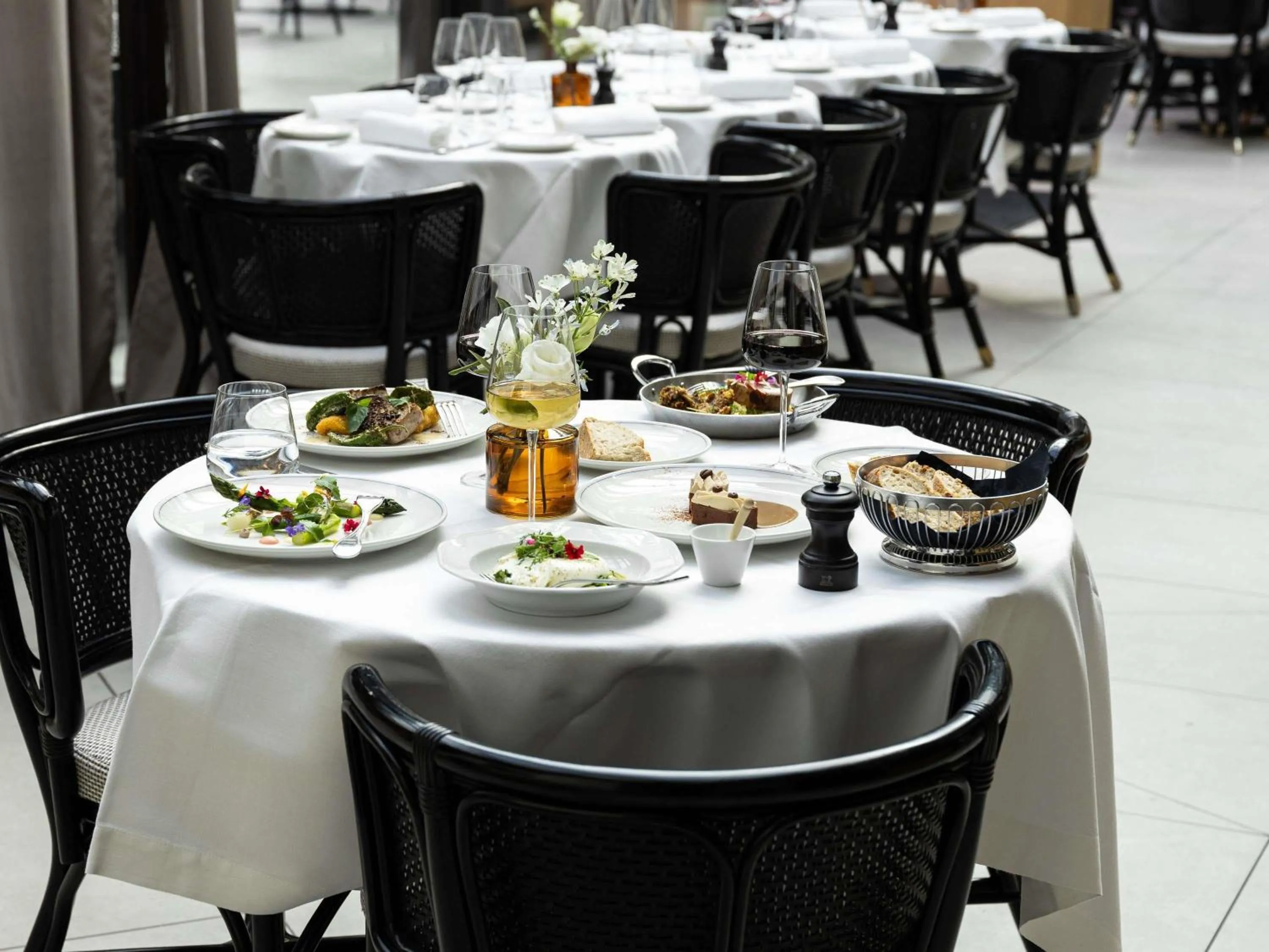 Restaurant/places to eat in Domaine de la Reine Margot Paris-Issy - MGallery Collection